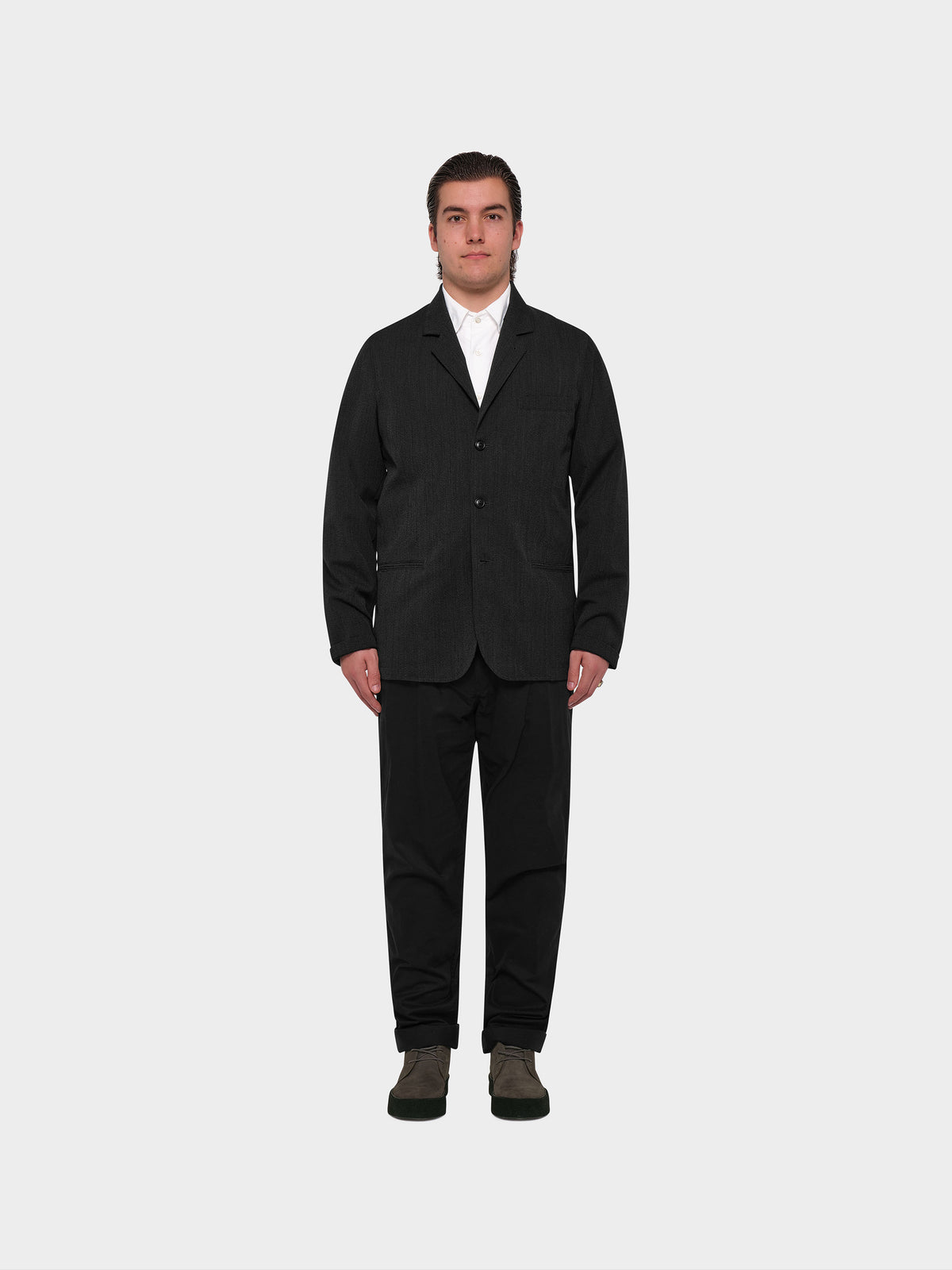 OMEN Sacco Janosch Covercoat am model