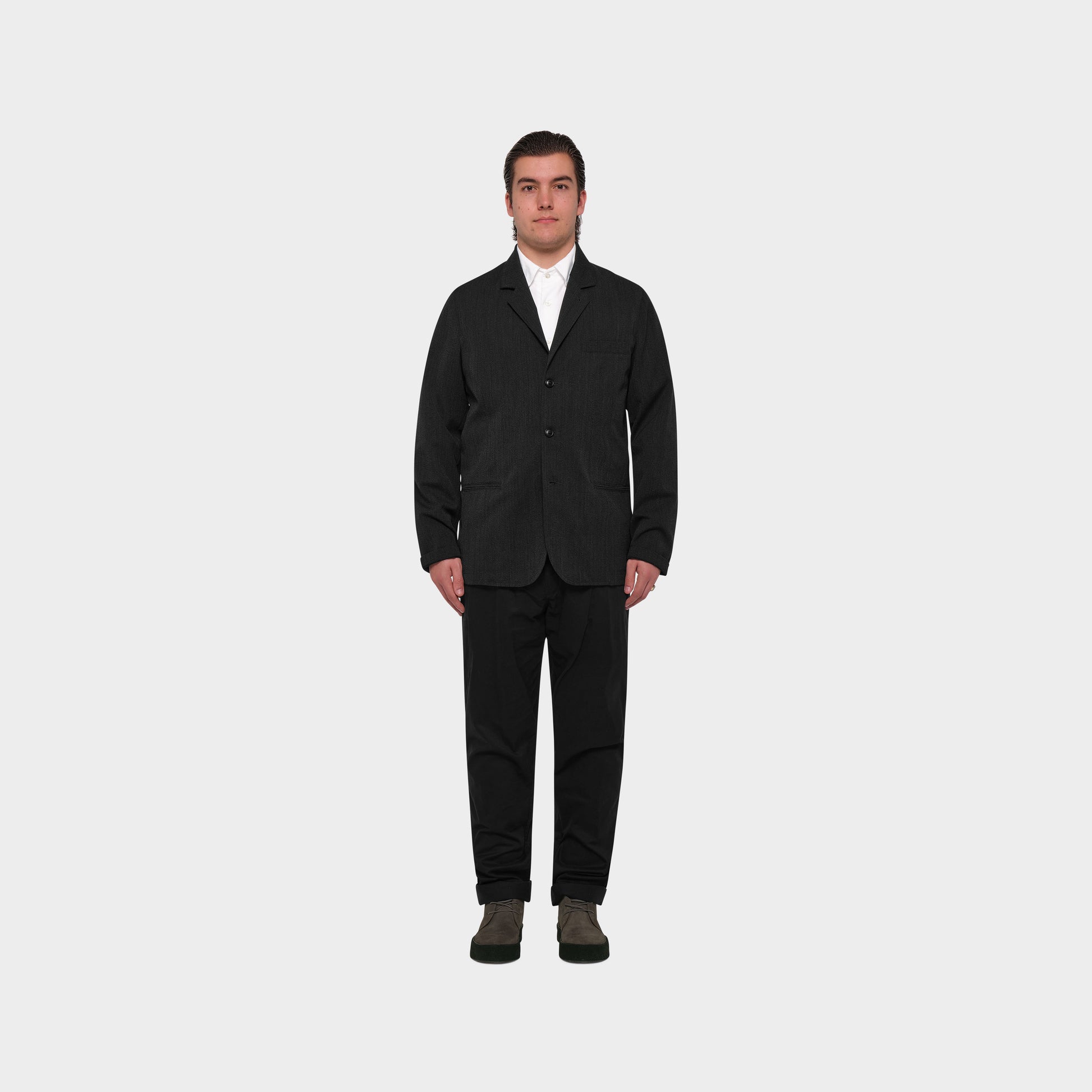 OMEN Sacco Janosch Covercoat am model