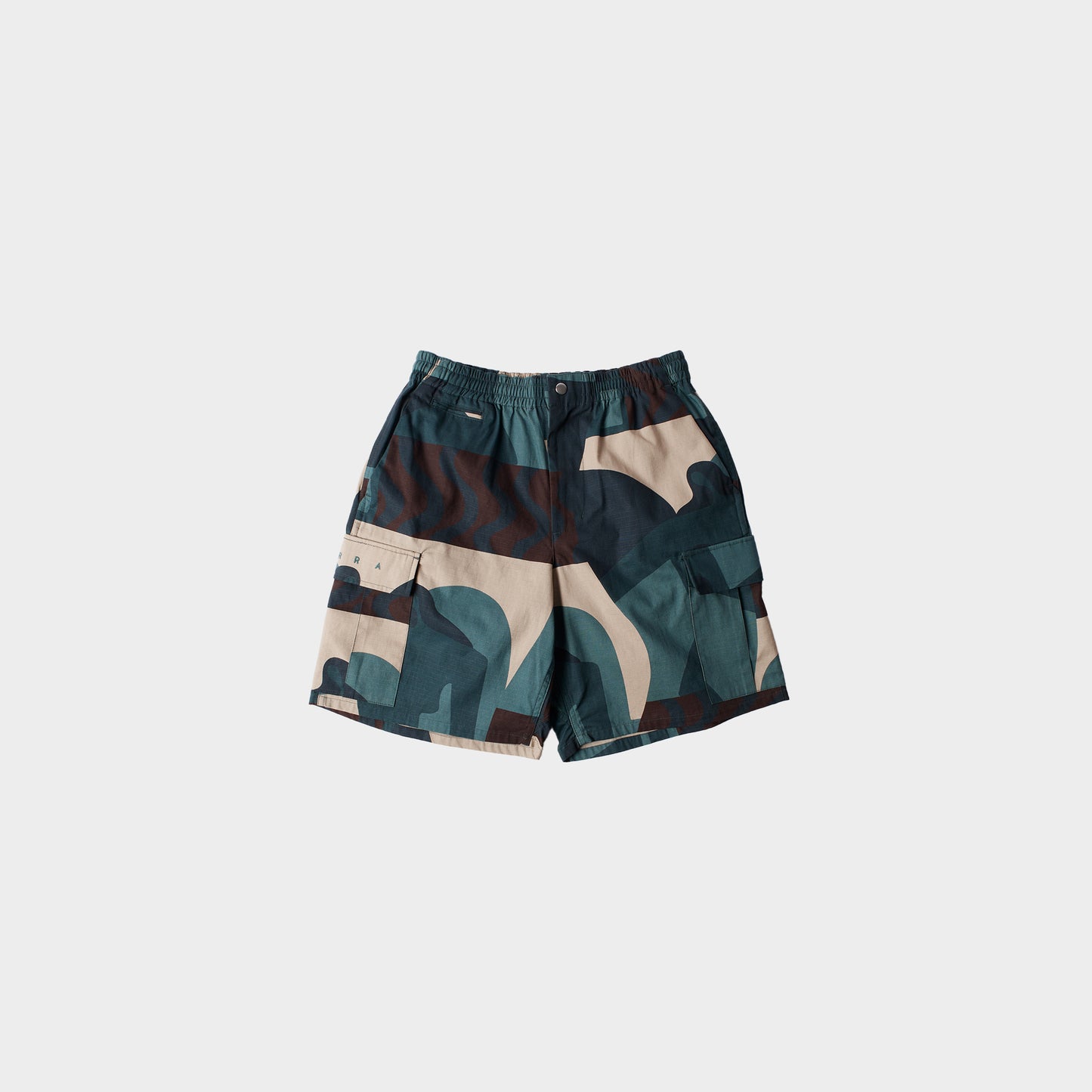 byParra Distorted Camo Shorts in der Farbe green