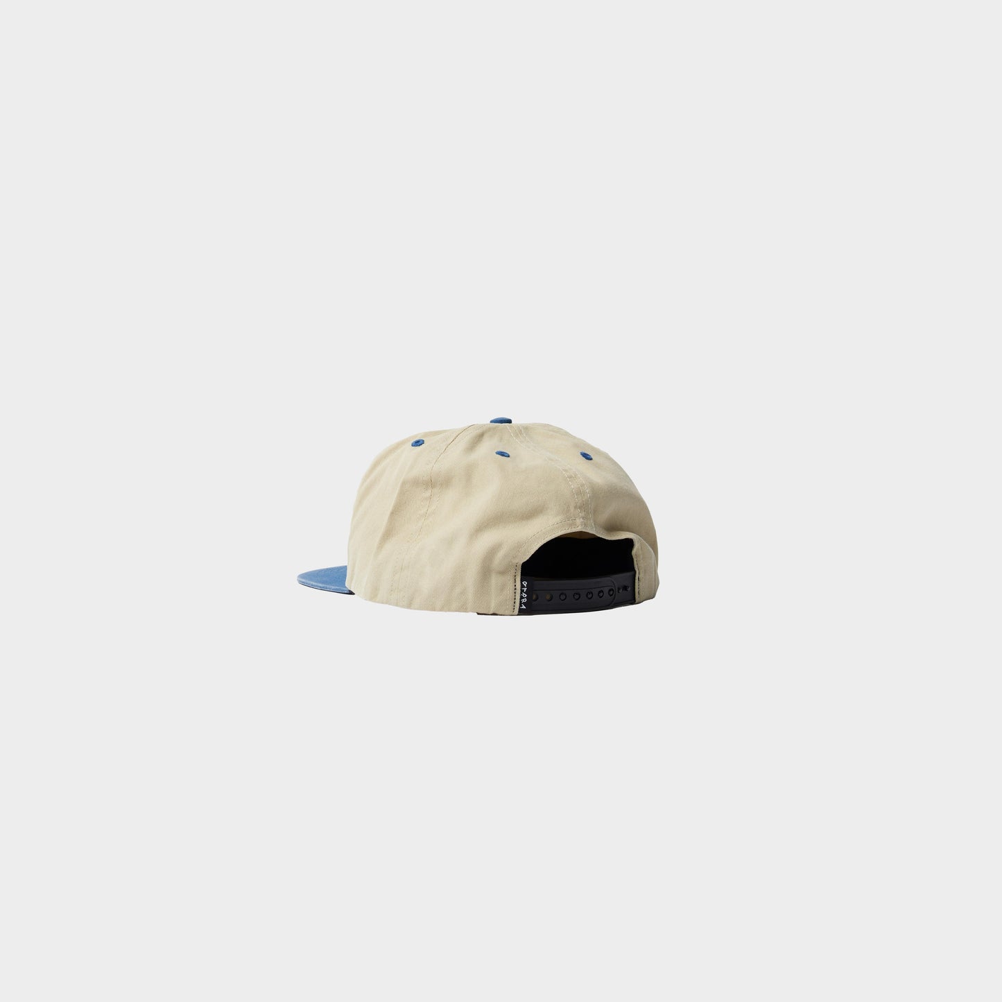 by Parra Gas Station 5 Panel Hat in Farbe offwhite