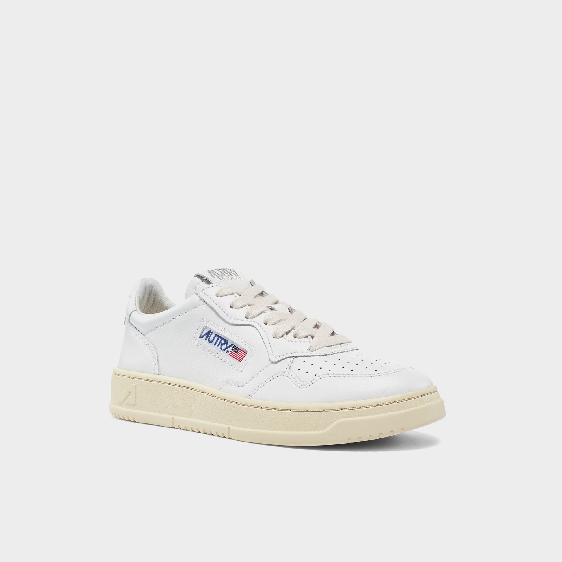 Autry Medalist Low M LL15 in Farbe white