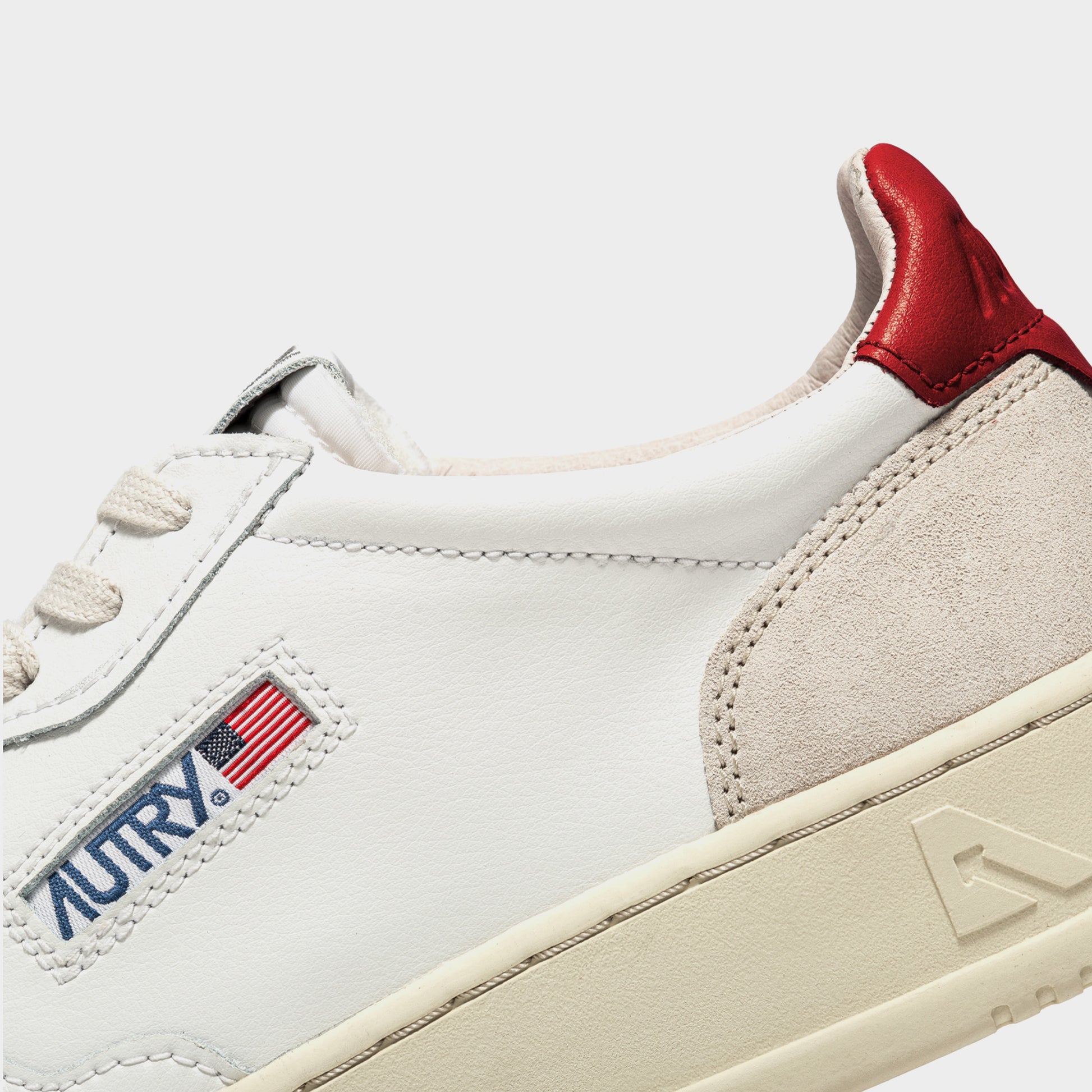 Autry Medalist Low W LS43 in Farbe red