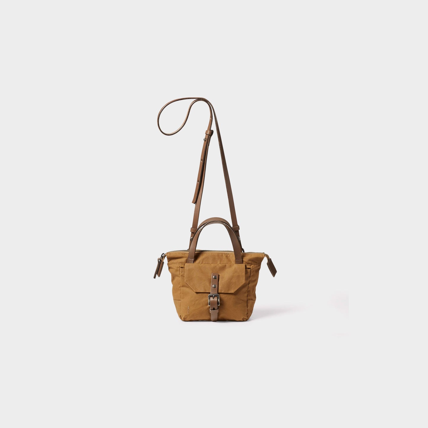 Ally Capellino Squat 2.0 Waxed Cotton Mini Crossbody Bag in Farbe chert 
