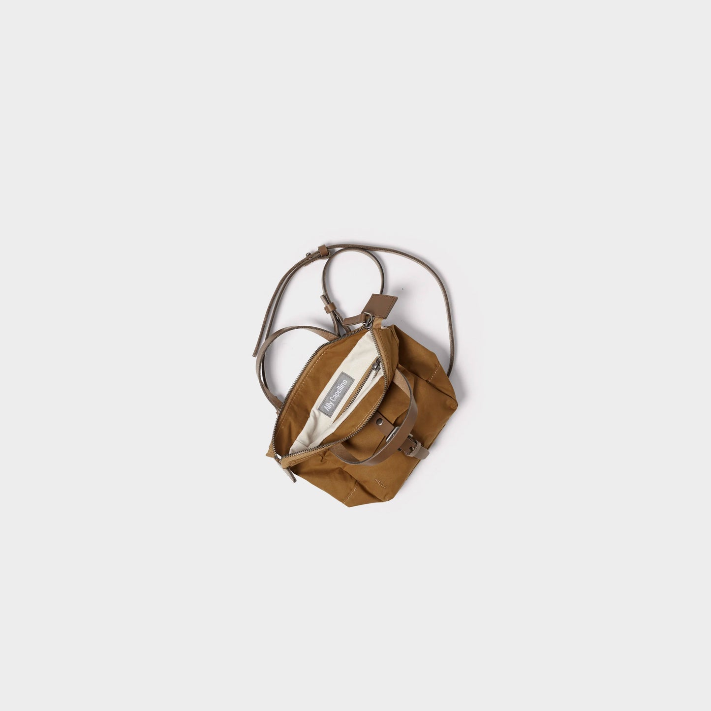 Ally Capellino Squat 2.0 Waxed Cotton Mini Crossbody Bag in Farbe chert 