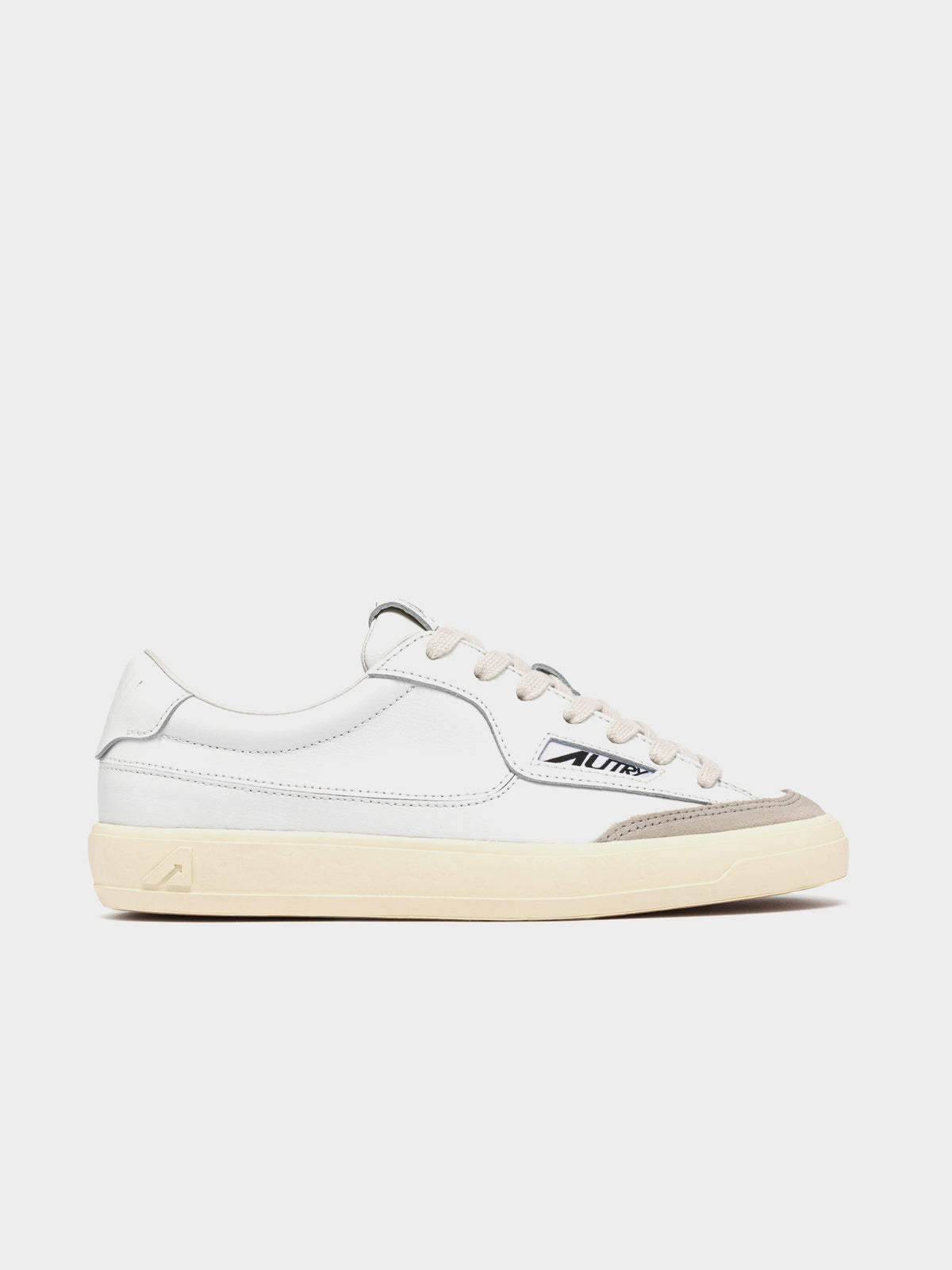 Autry Windscape Low M UK01 in Farbe white