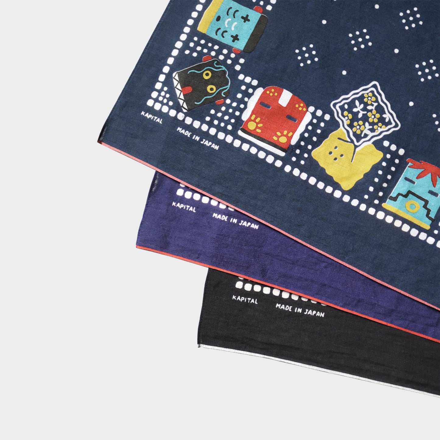 Kapital Bandanna Kachina Peckish Black am model