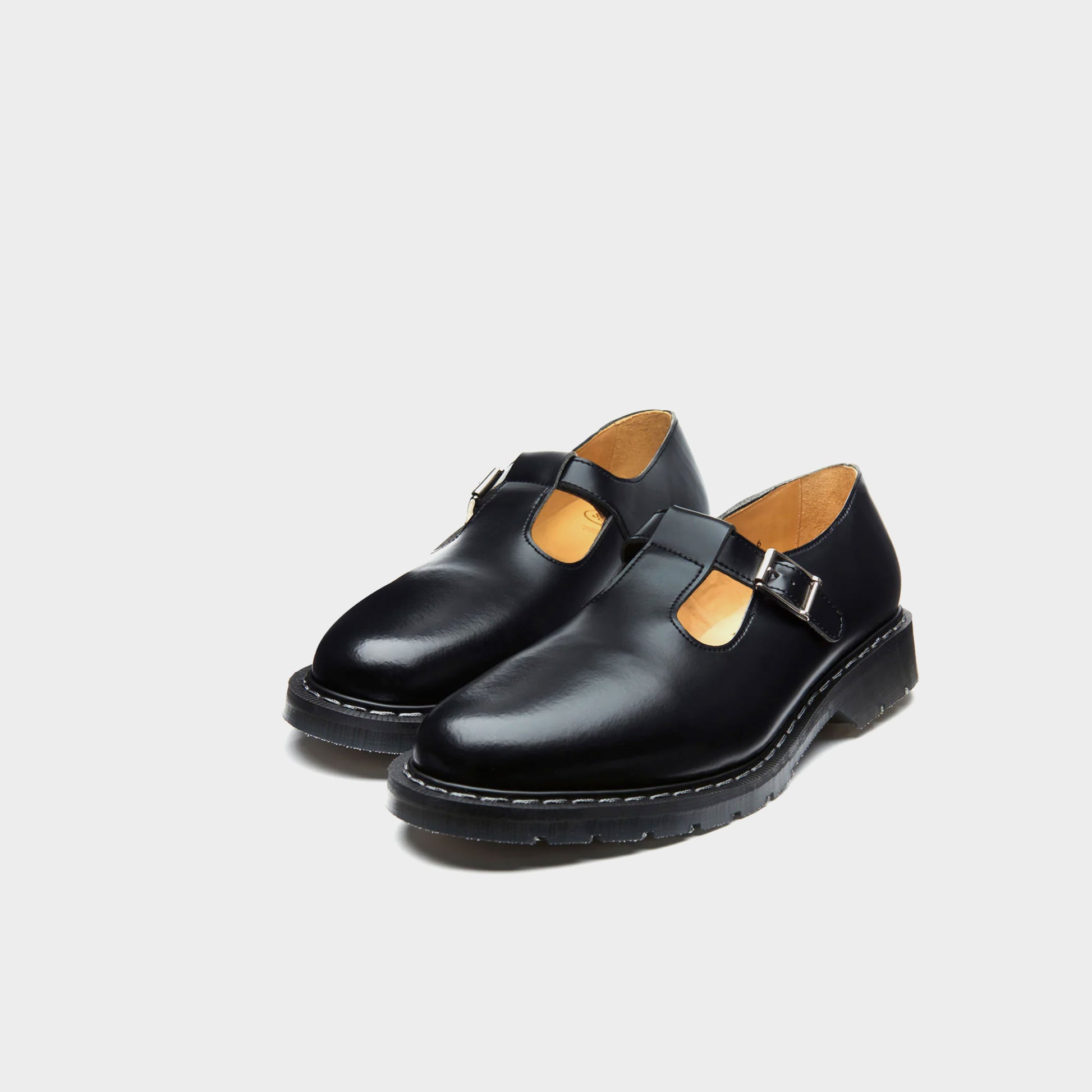 Solovair Hi-Shine Mary Jane Shoe in Farbe schwarz