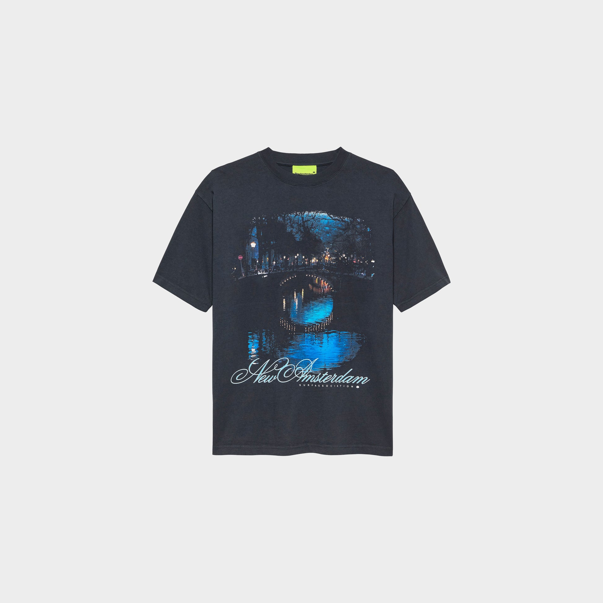 New Amsterdam Surf Association City Of Water Tee Caviar in Farbe caviar