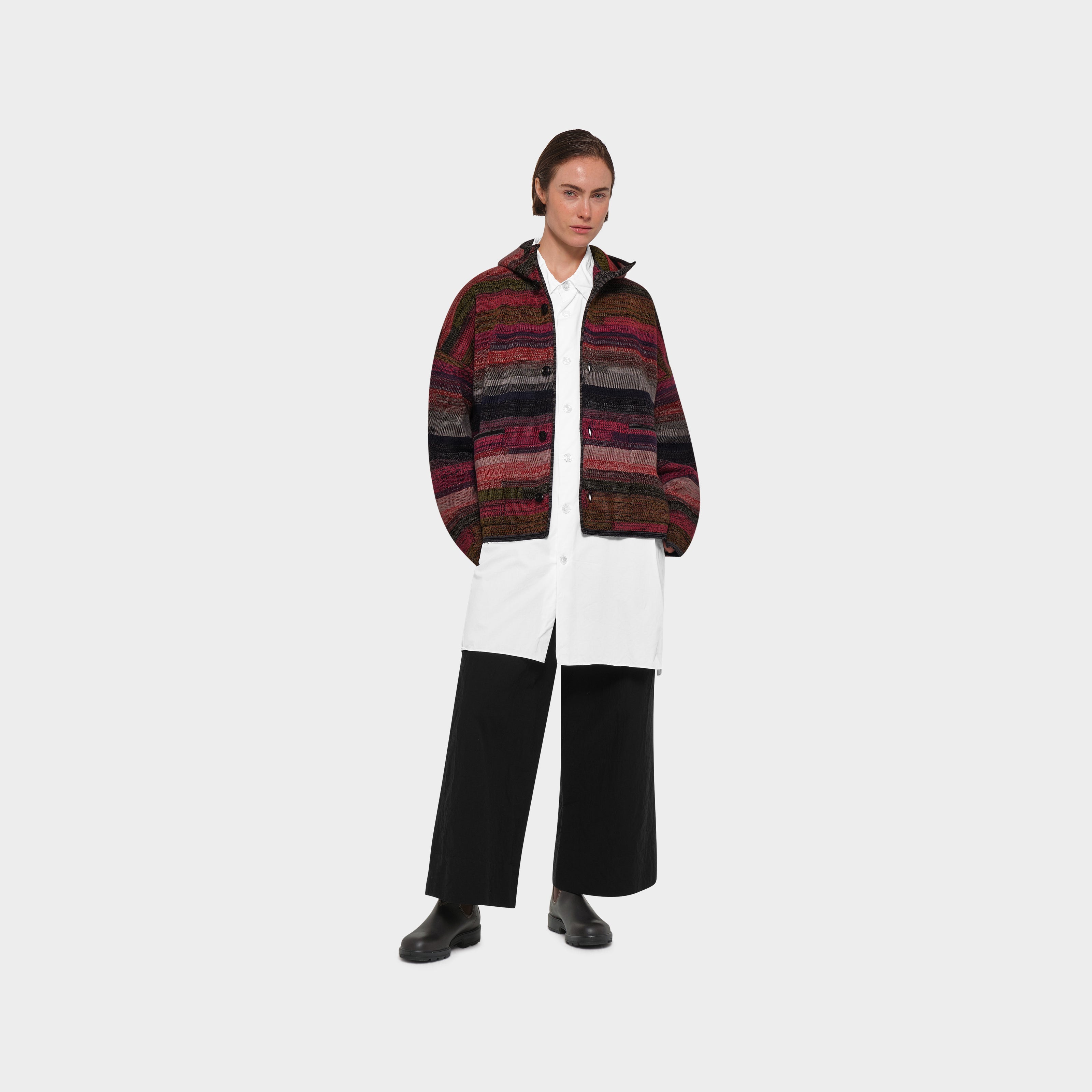 OMEN Strickjacke Tömmchen Kapuze São Paulo am model