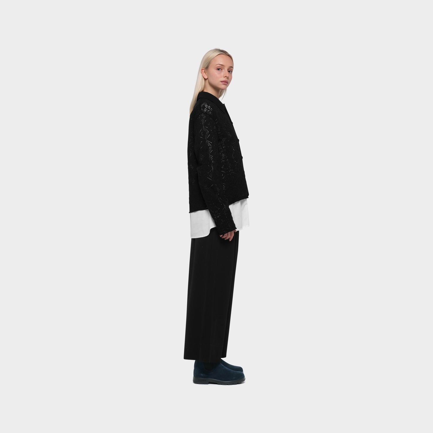 OMEN Kasia Nachtkerze Ajour am model