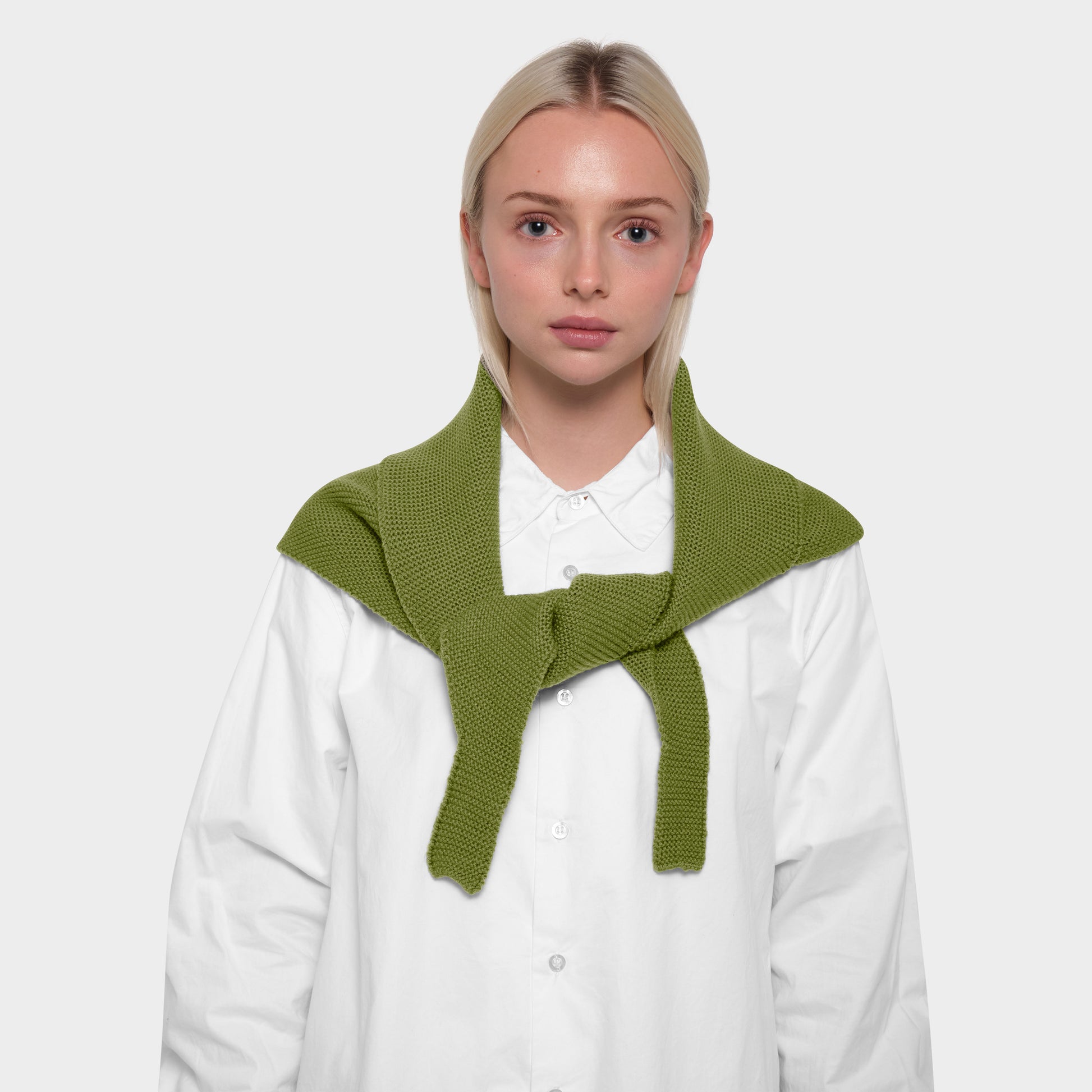 OMEN Dreieckstuch LL am model