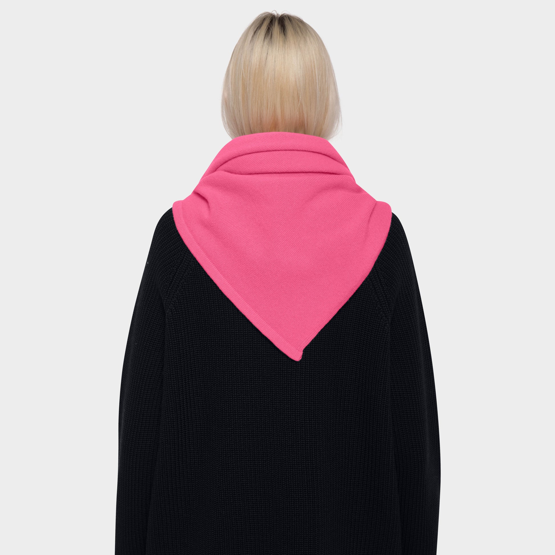 OMEN Stricktuch Pony FF am model