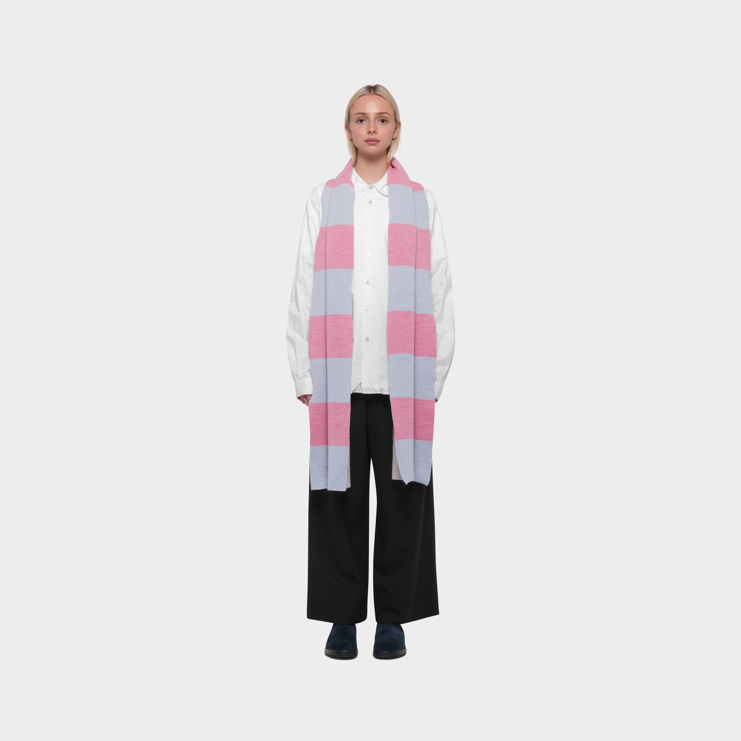 OMEN Schal Brause DS am model