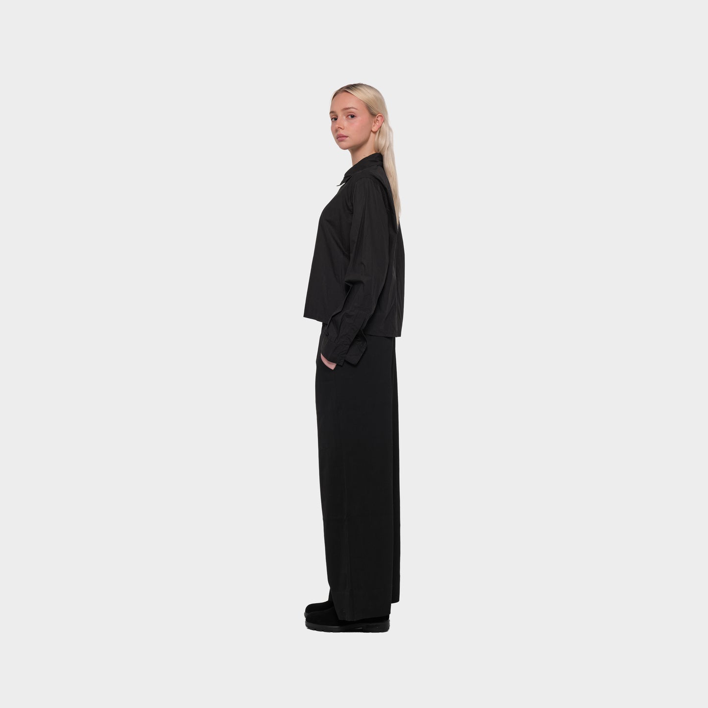 OMEN Oberteil Abigail Talbot am model