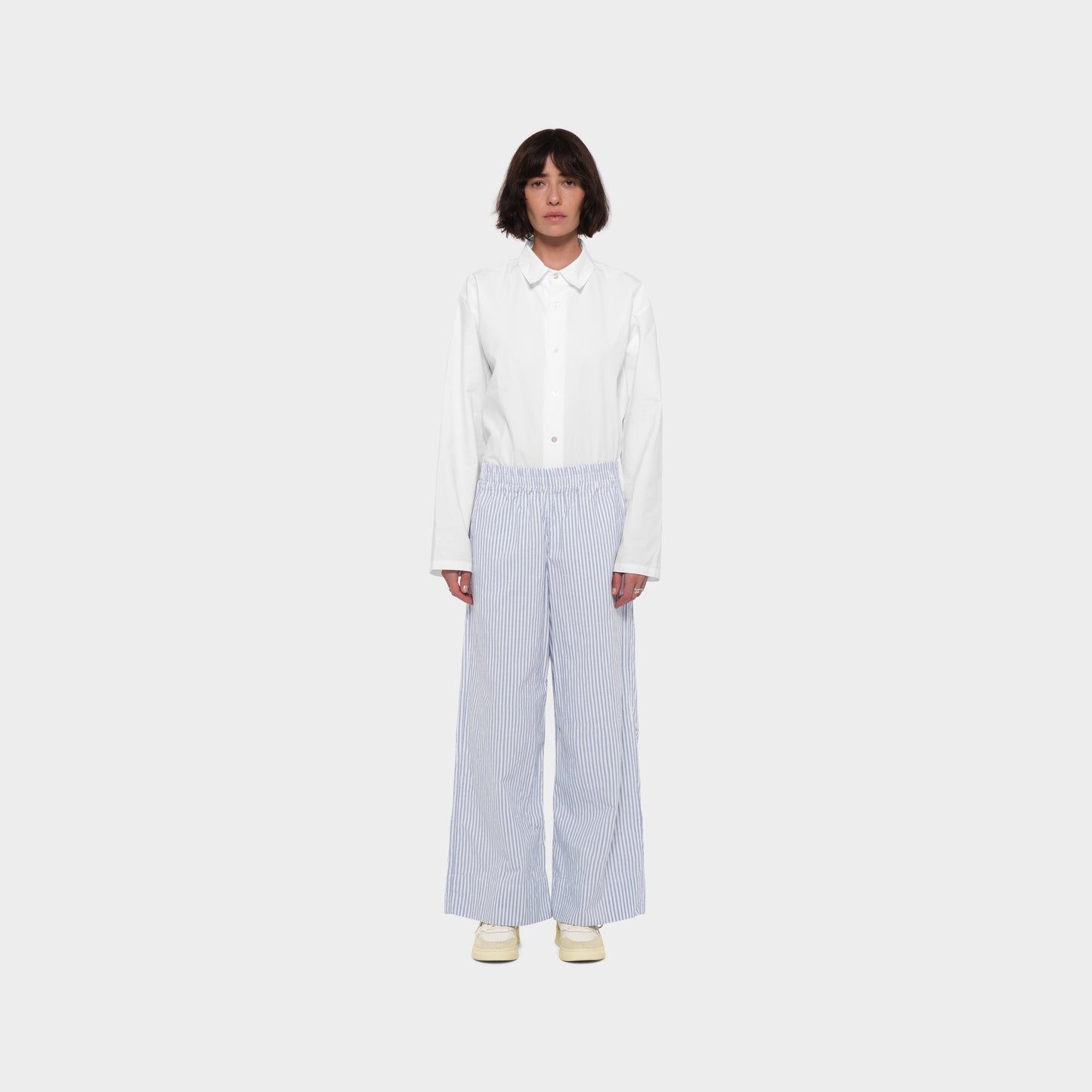 OMEN Hose Helen Amadeus Barre am model