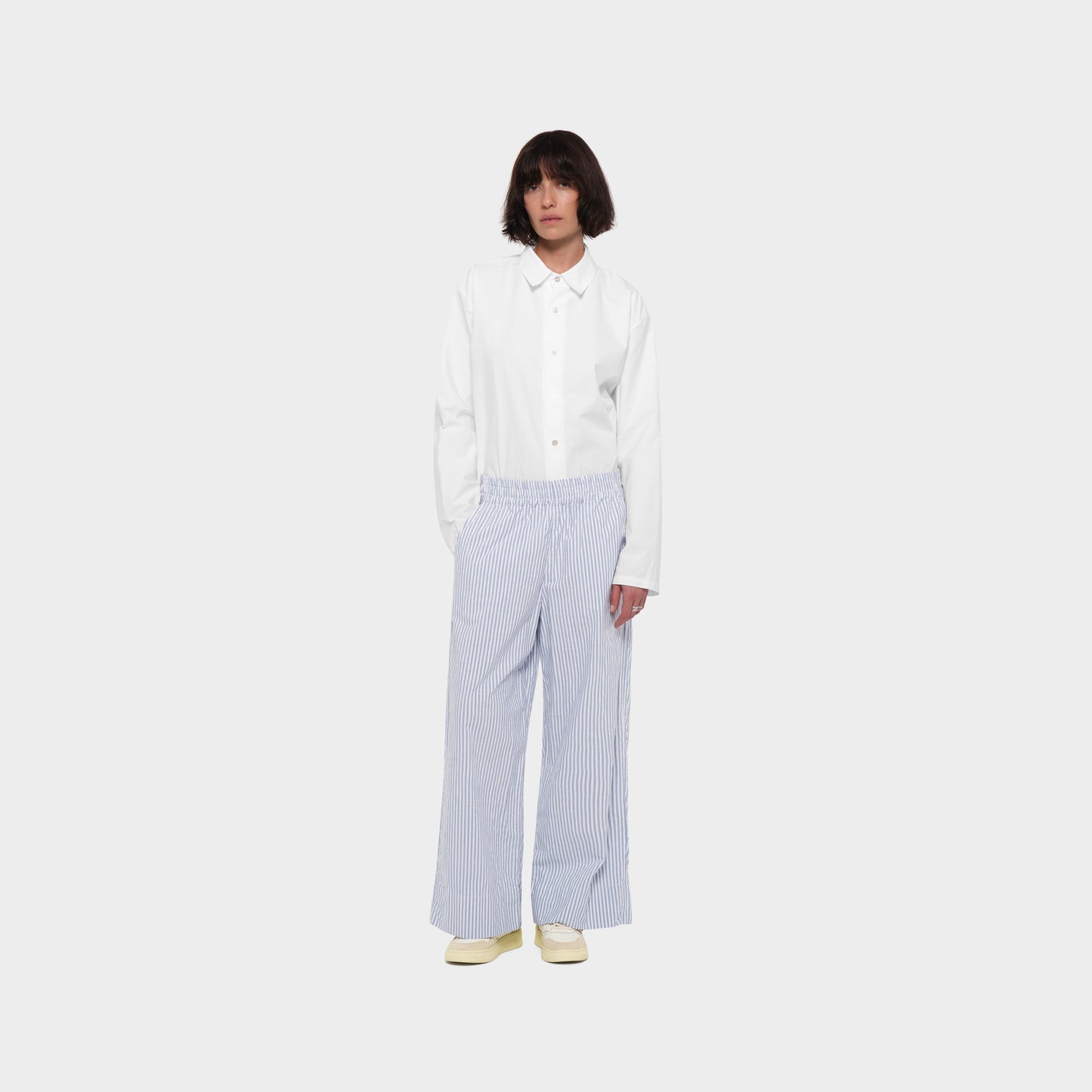 OMEN Hose Helen Amadeus Barre am model