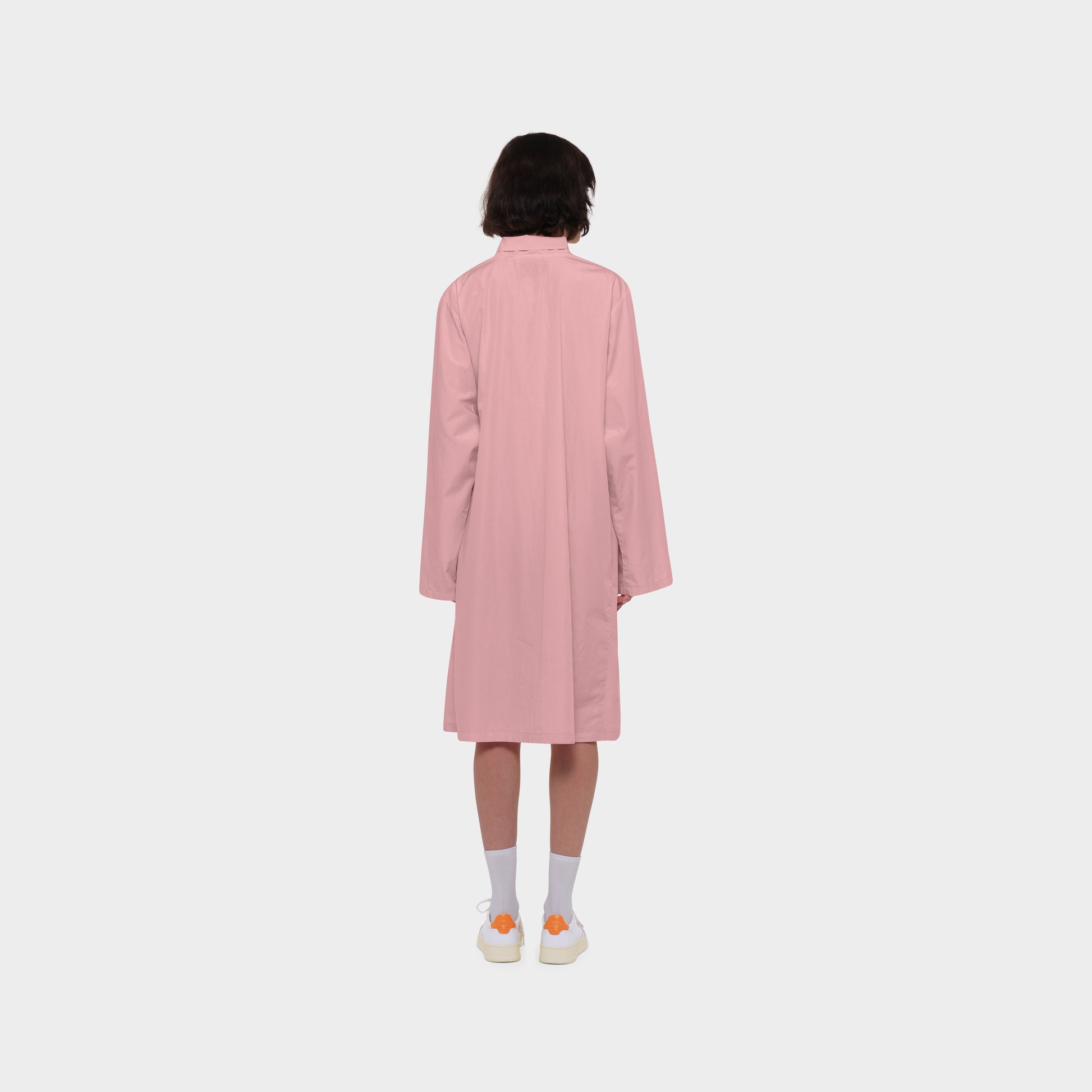 OMEN Kleid Haruka Super Piu am model