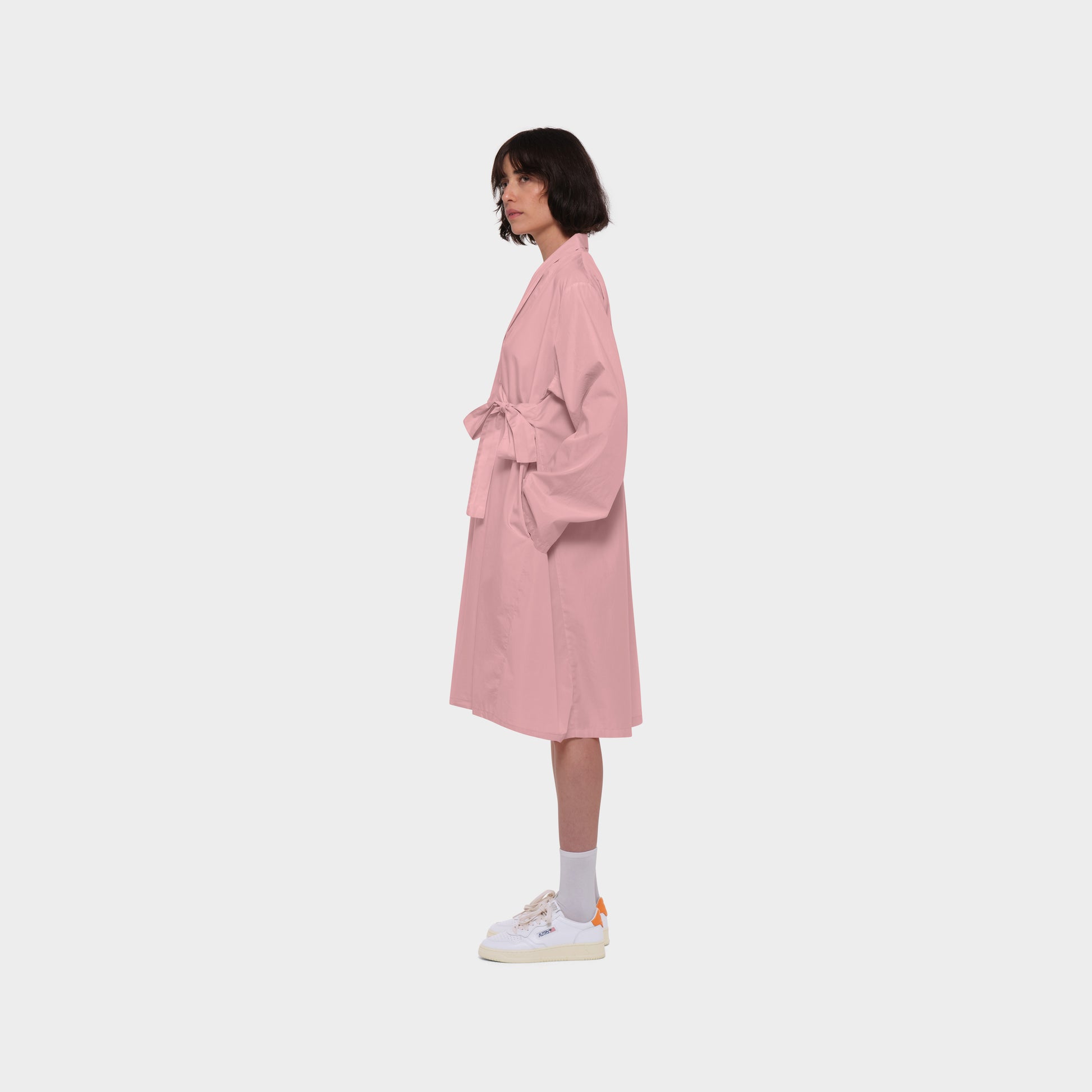 OMEN Kleid Haruka Super Piu am model