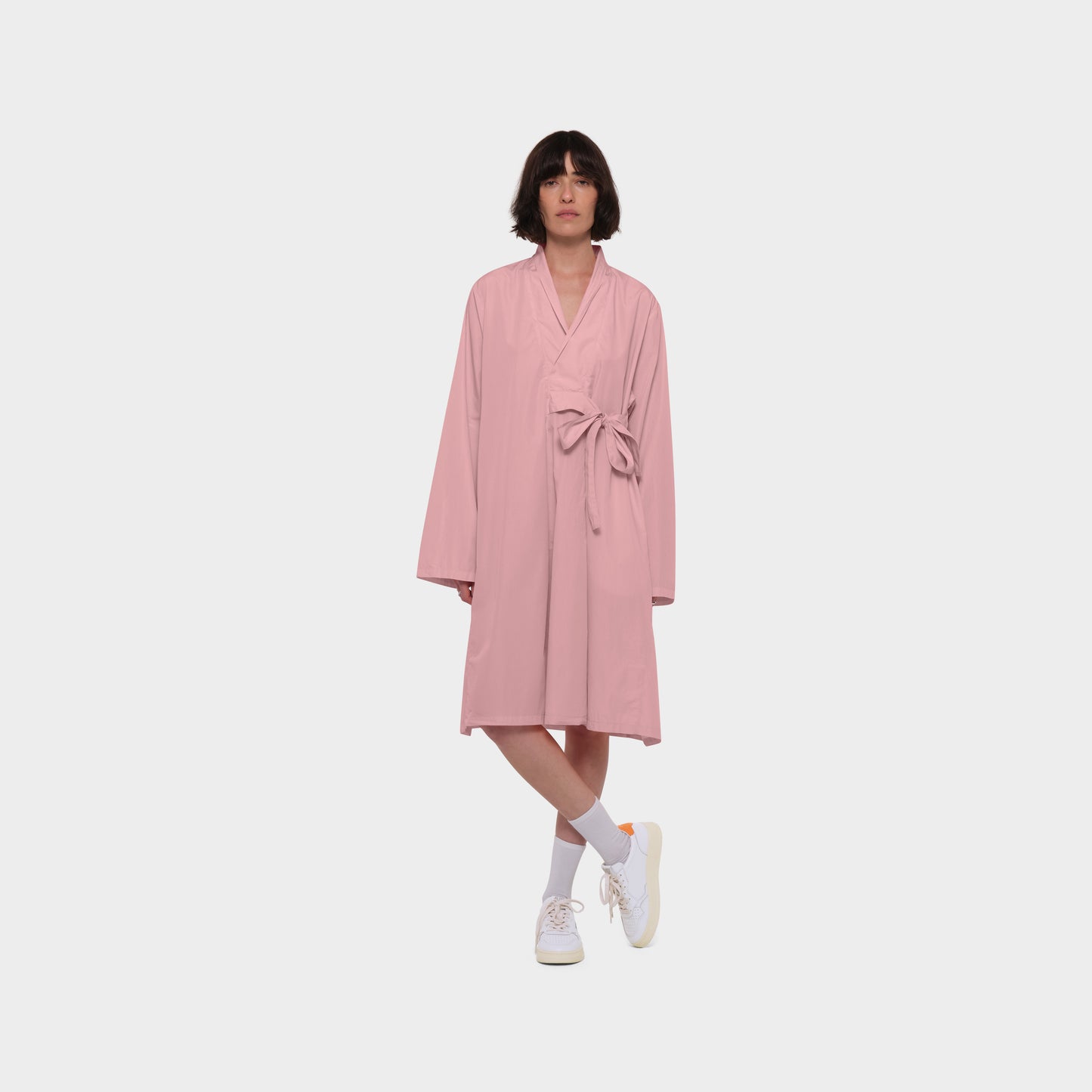 OMEN Kleid Haruka Super Piu am model