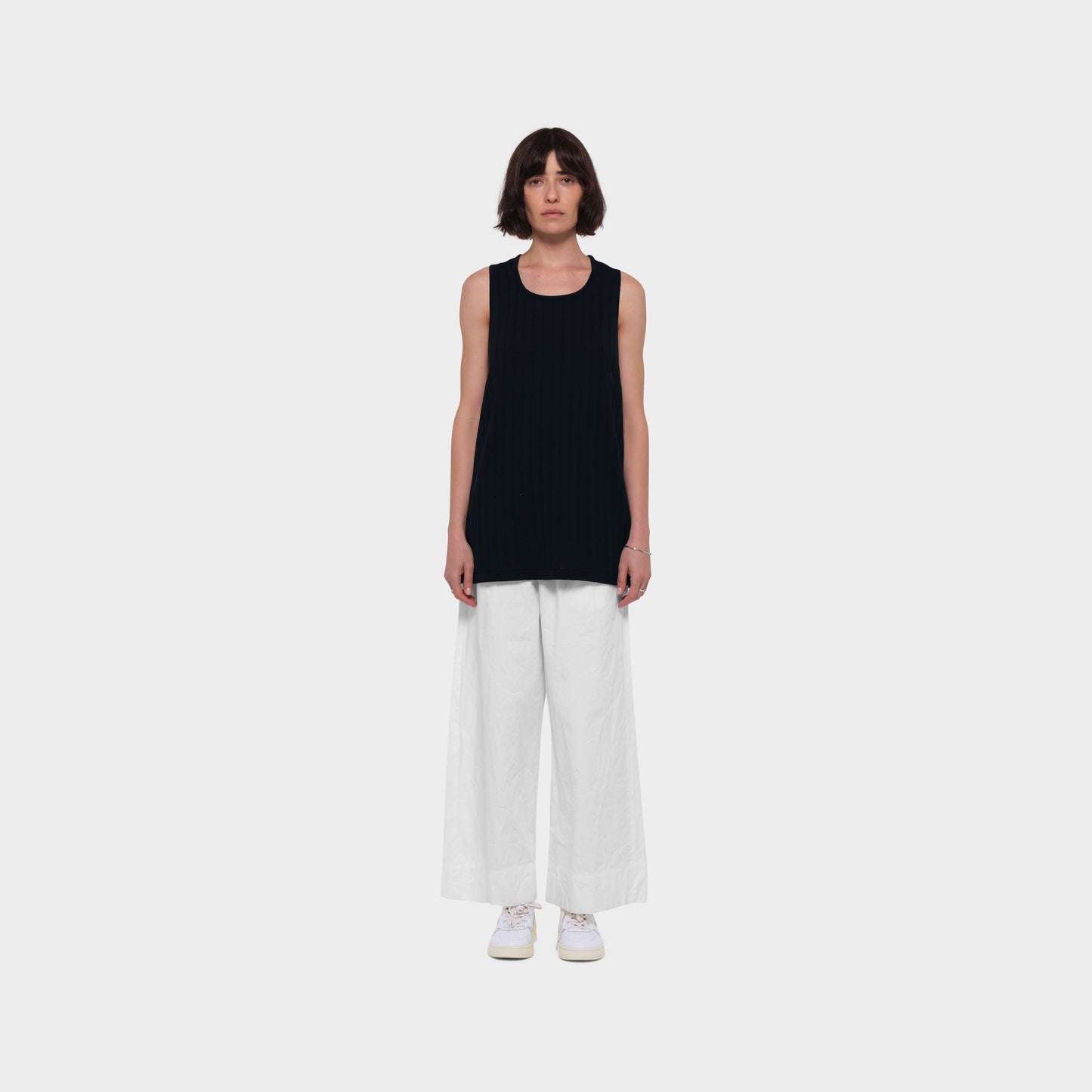 OMEN Pullunder Tank Top Flottrippe am model