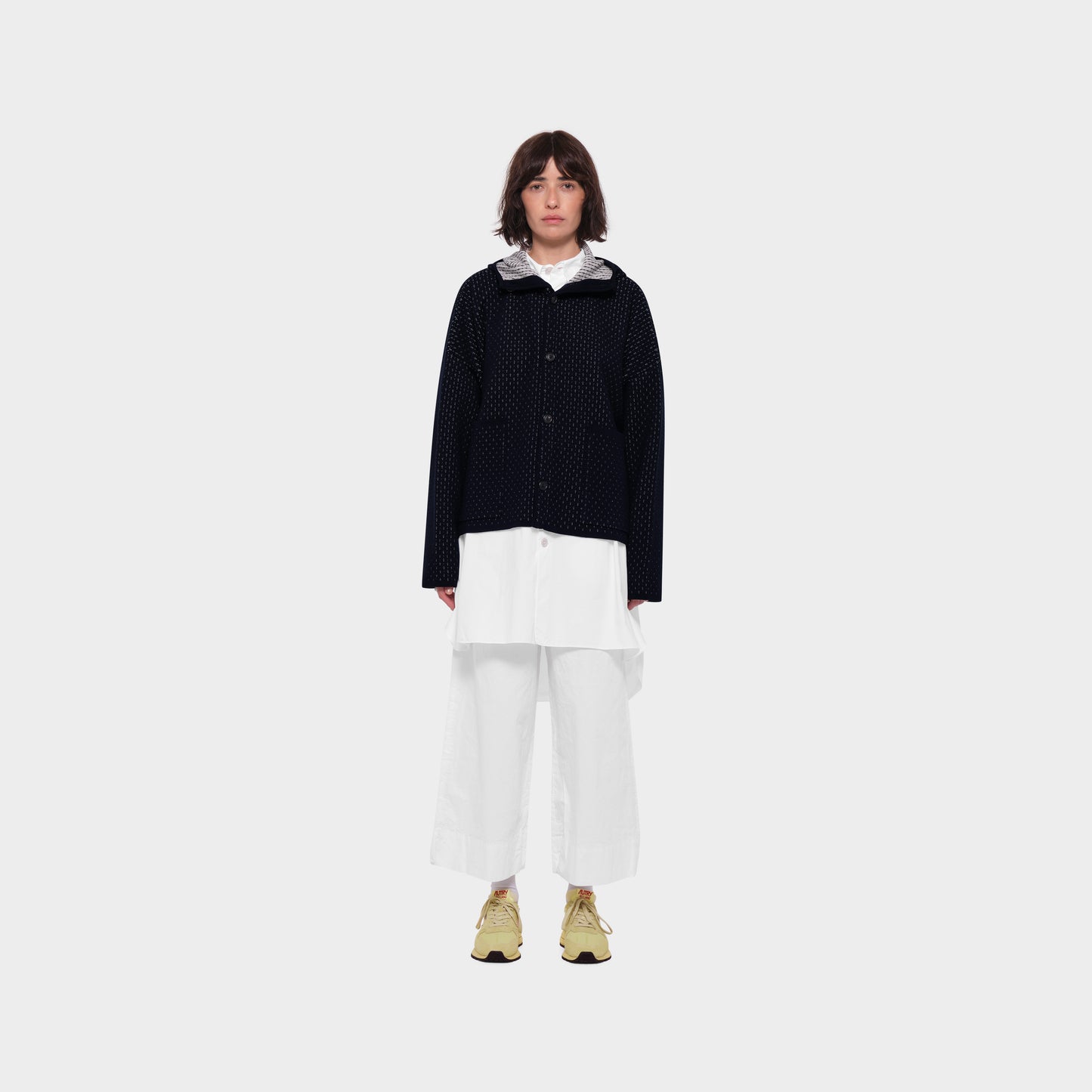 OMEN Strickjacke Tömmchen Kapuze Hawk am model