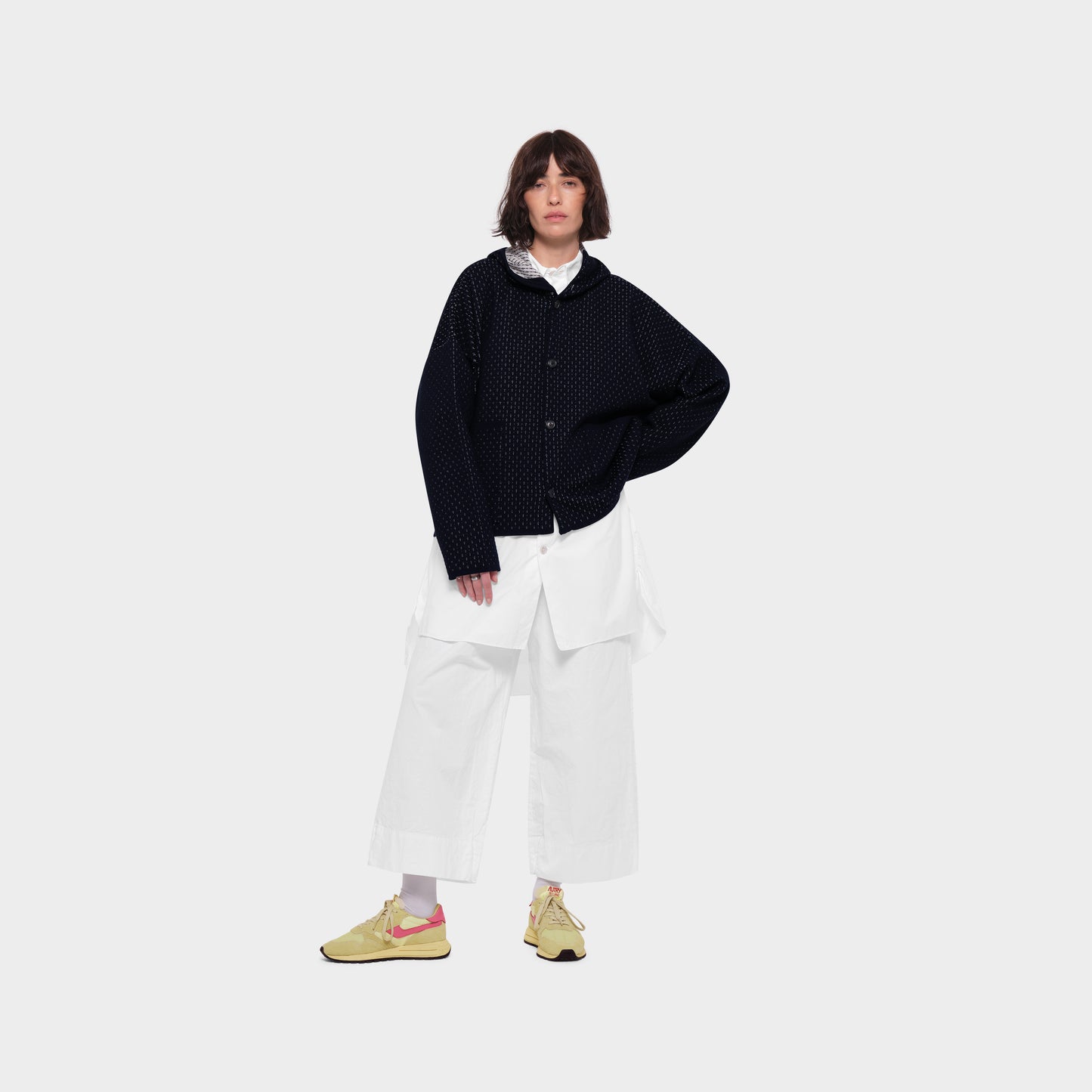 OMEN Strickjacke Tömmchen Kapuze Hawk am model