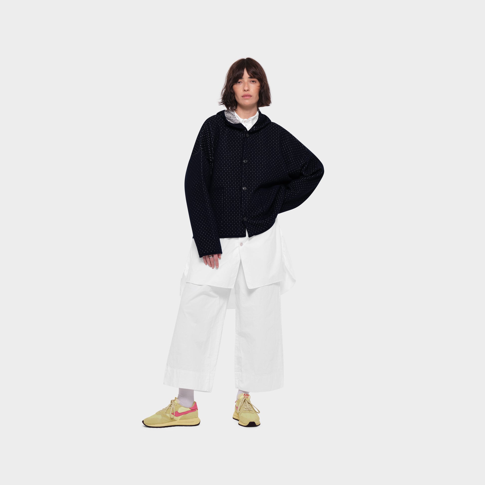 OMEN Strickjacke Tömmchen Kapuze Hawk am model