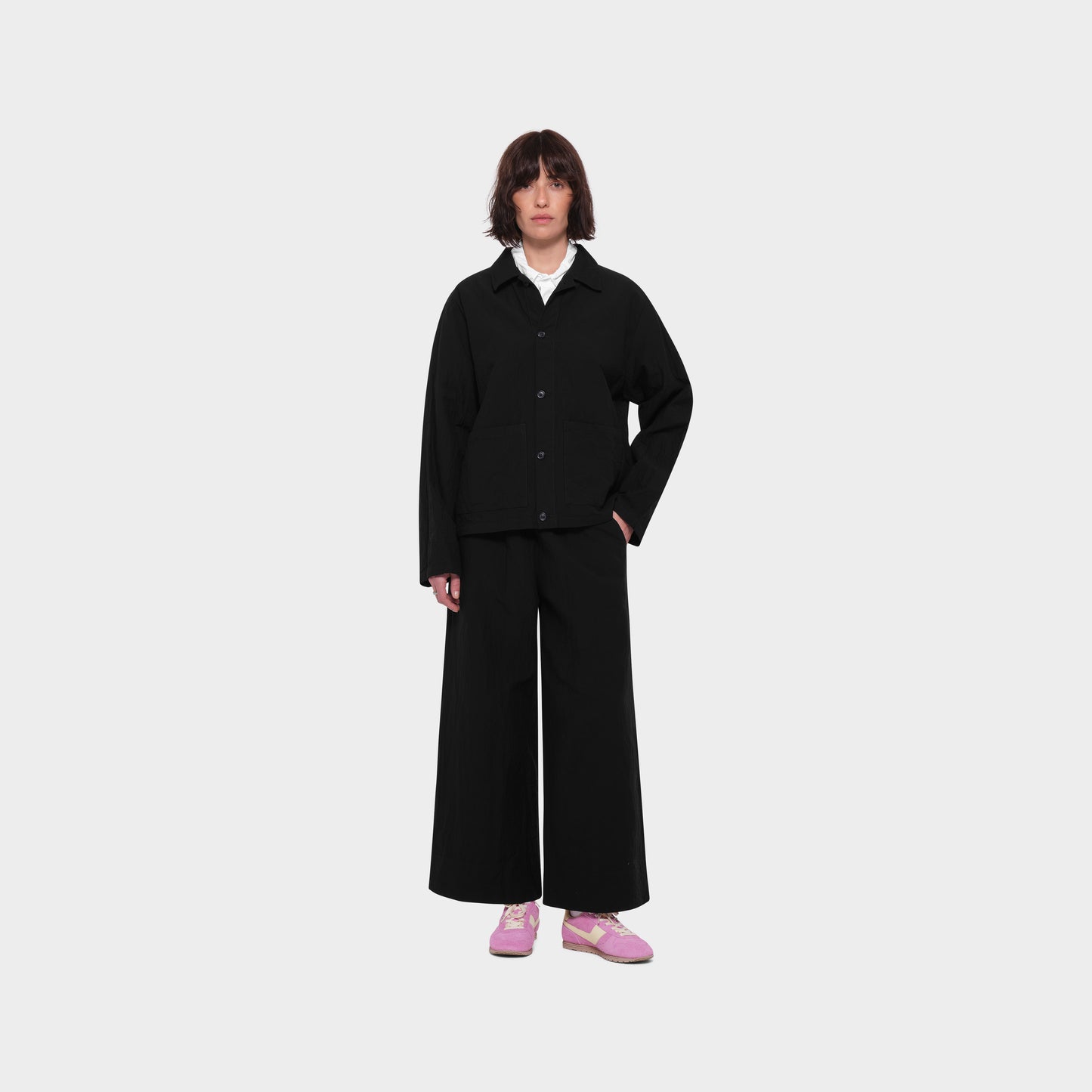 OMEN Sakko Kaja Claque am model