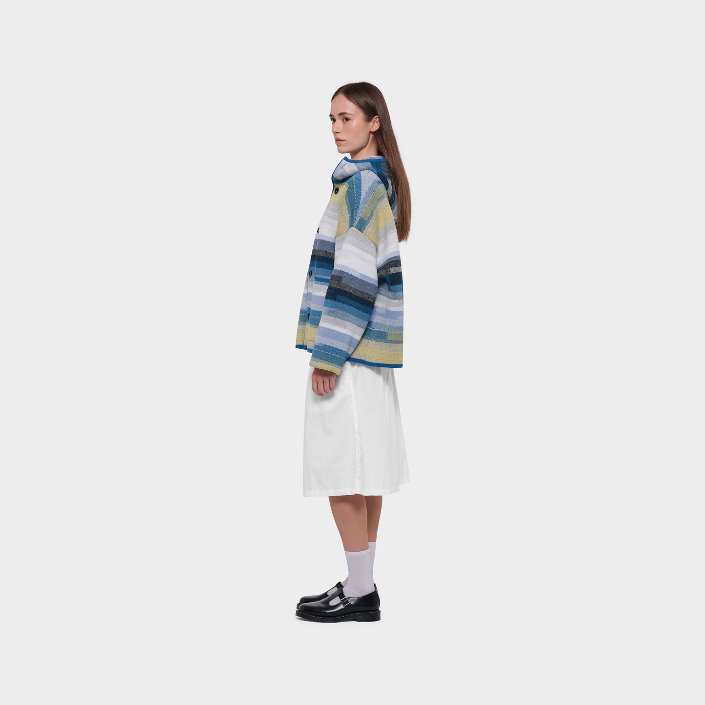 OMEN Strickjacke Tömmchen Kapuze São Paulo Mykonos am model