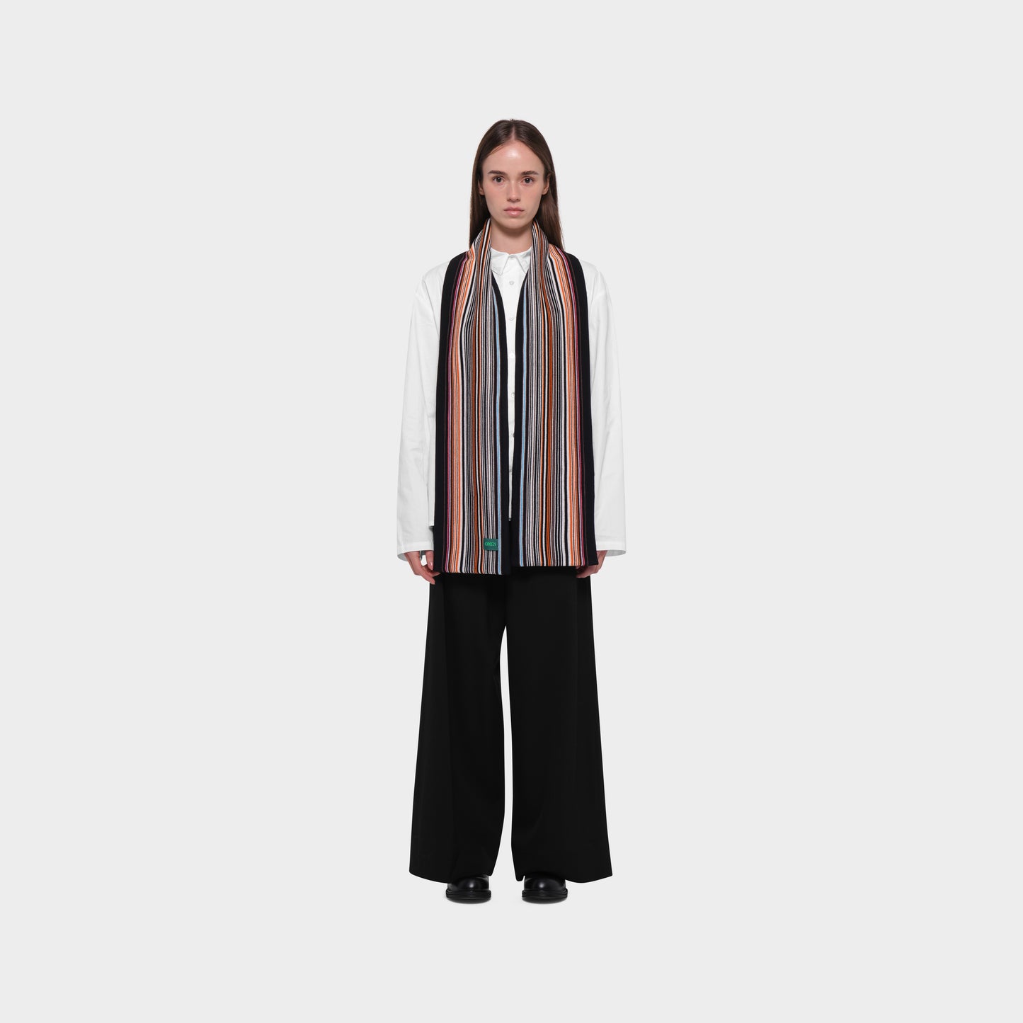 OMEN Schal Kian LS PS am model