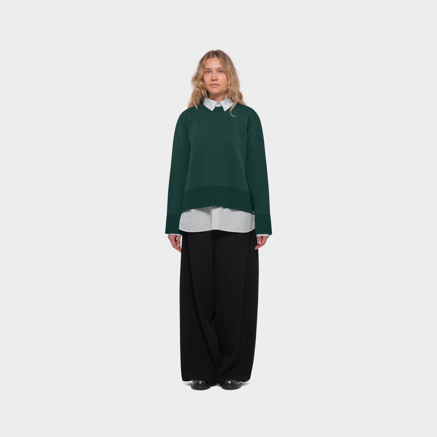 OMEN Pullover Schmetterling Seni am model