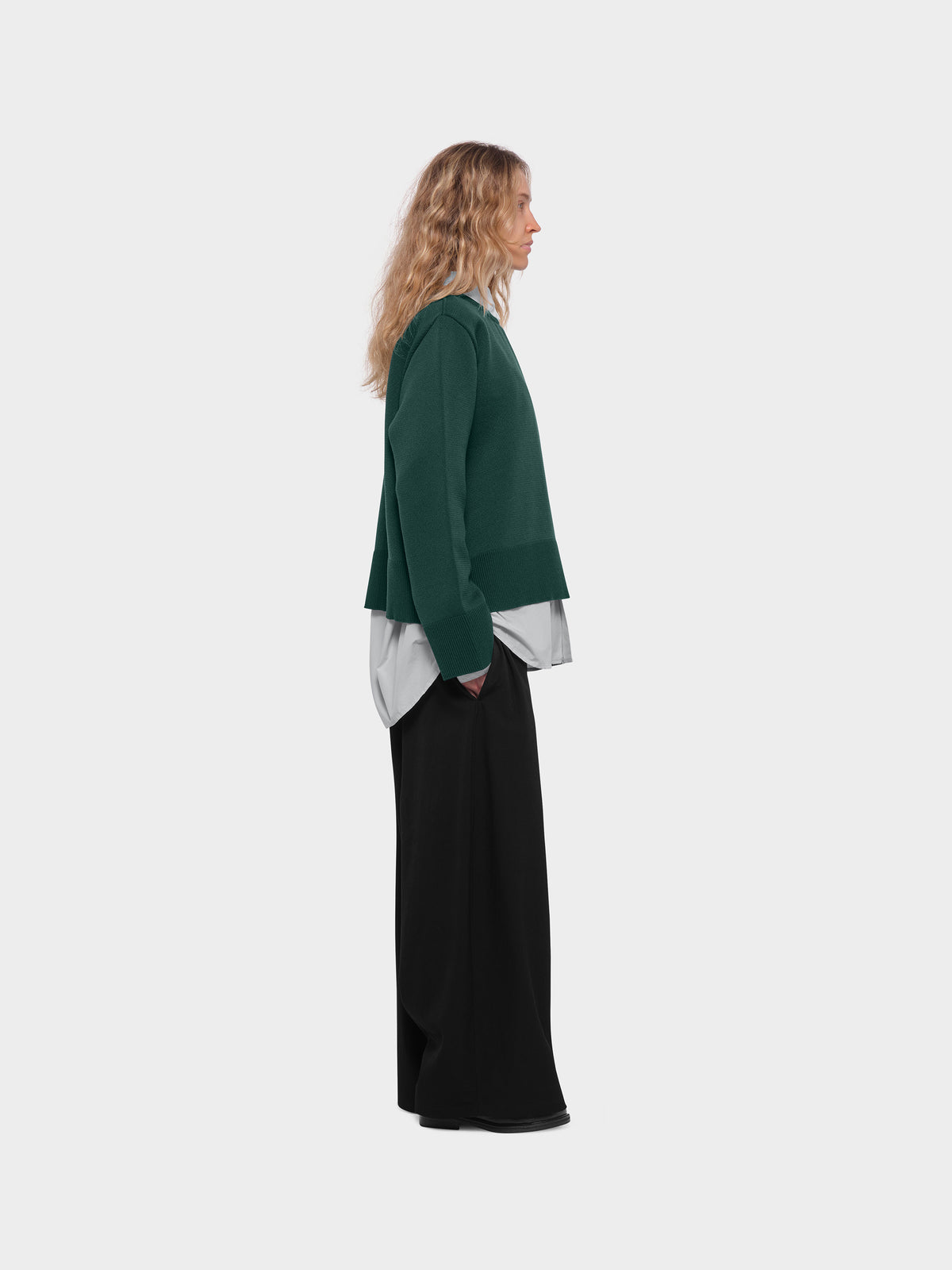OMEN Pullover Schmetterling Seni am model
