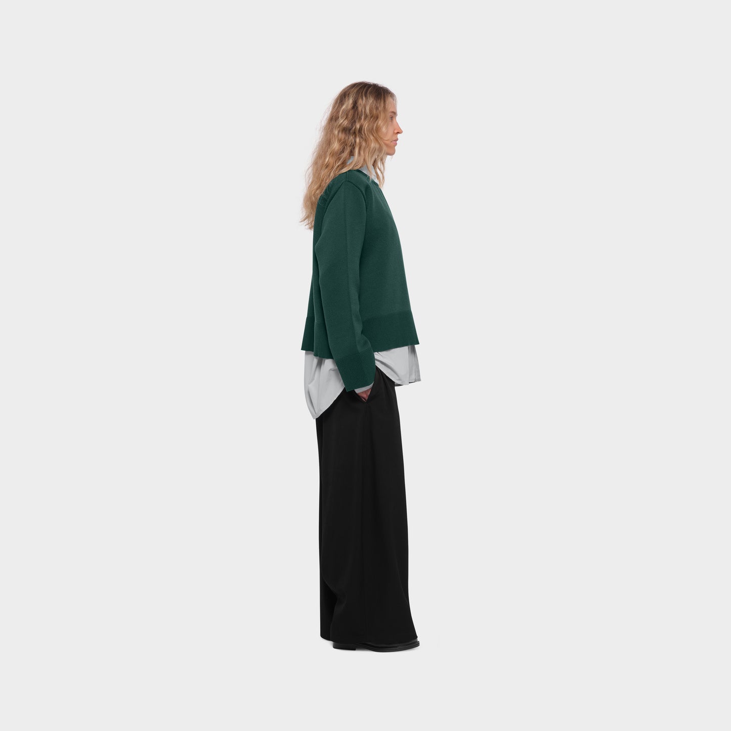 OMEN Pullover Schmetterling Seni am model