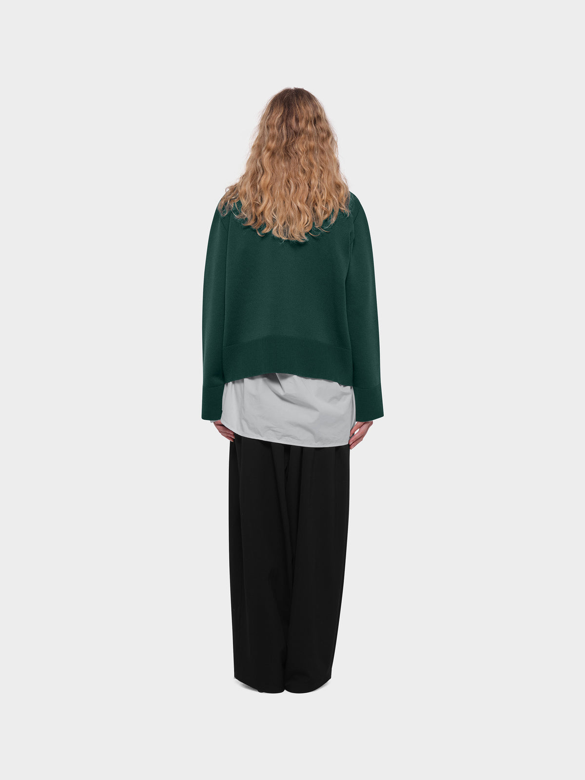 OMEN Pullover Schmetterling Seni am model