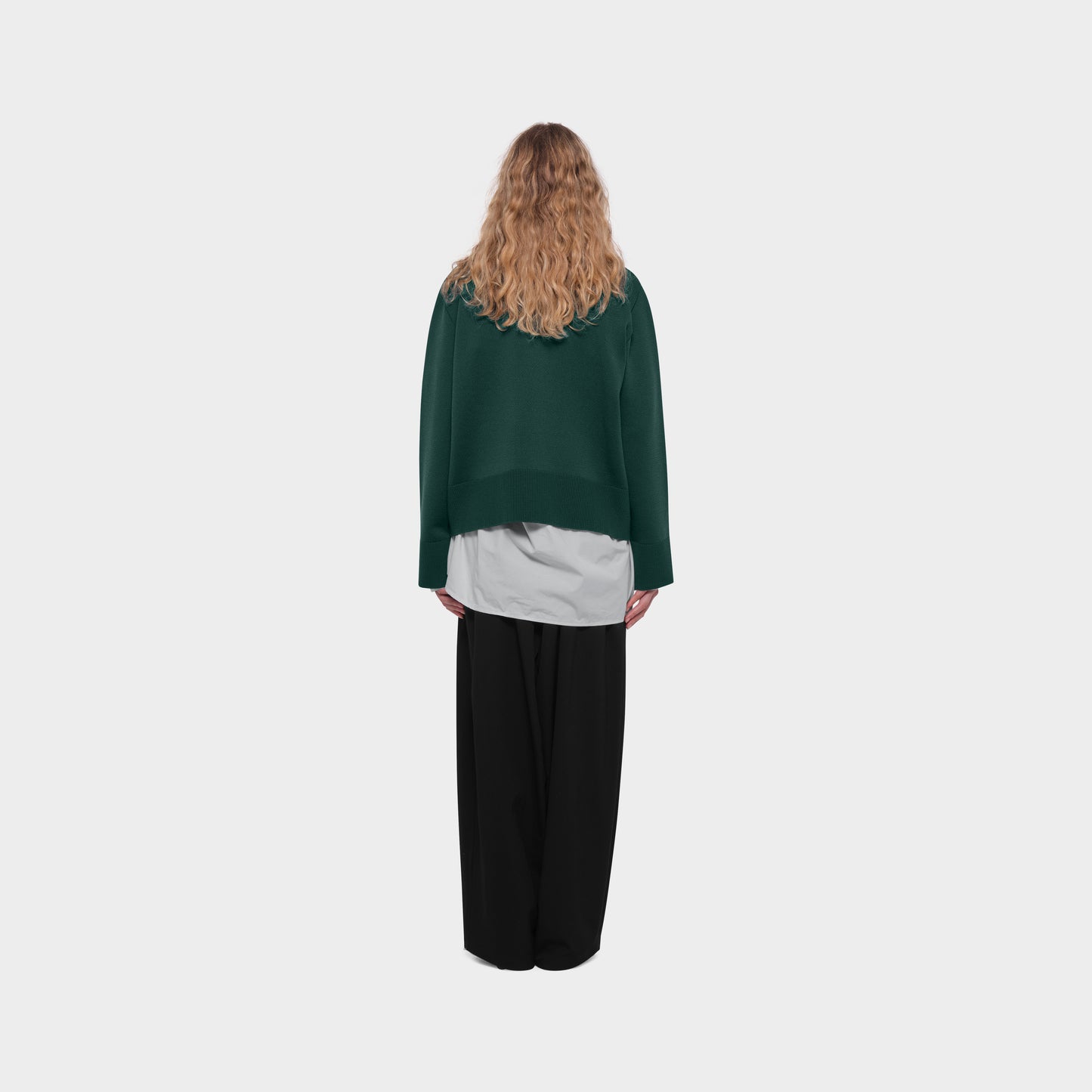OMEN Pullover Schmetterling Seni am model