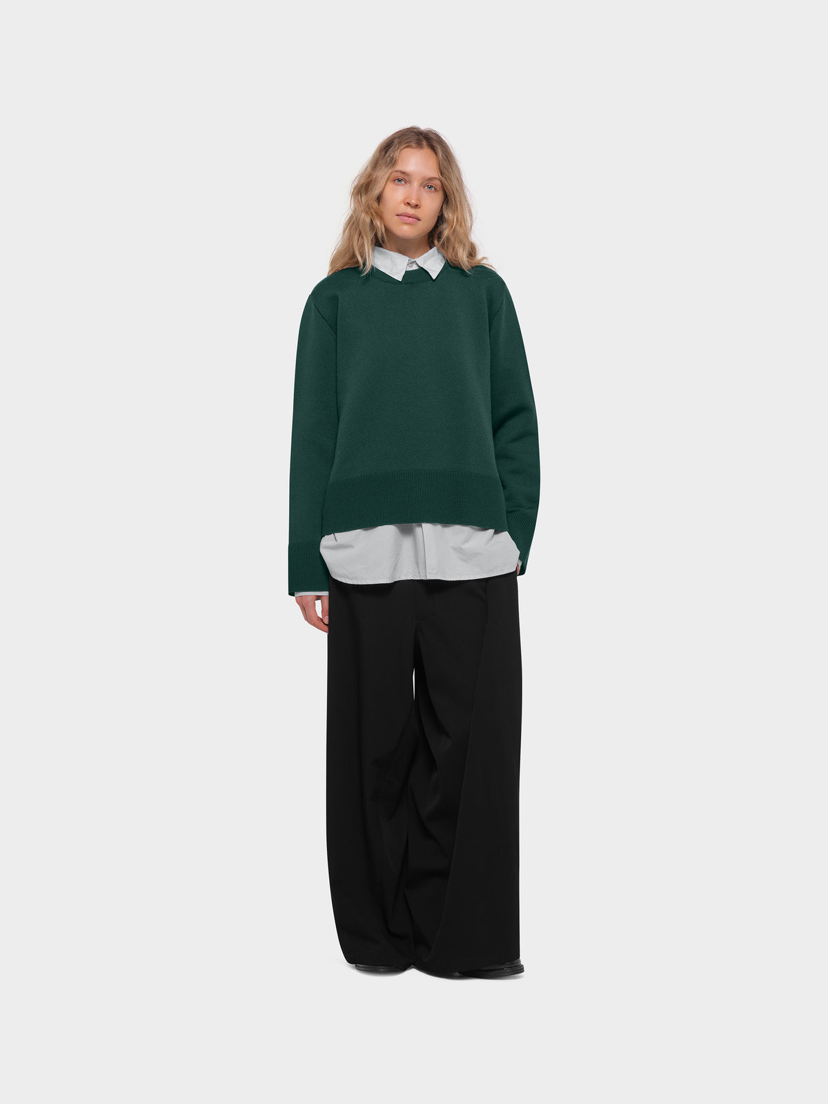 OMEN Pullover Schmetterling Seni am model