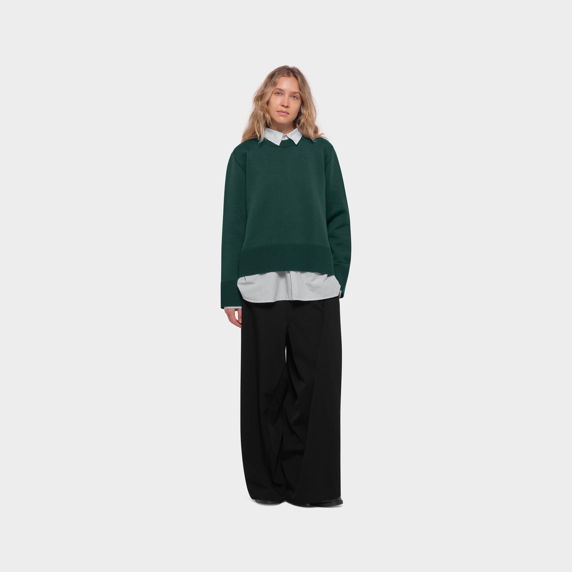 OMEN Pullover Schmetterling Seni am model