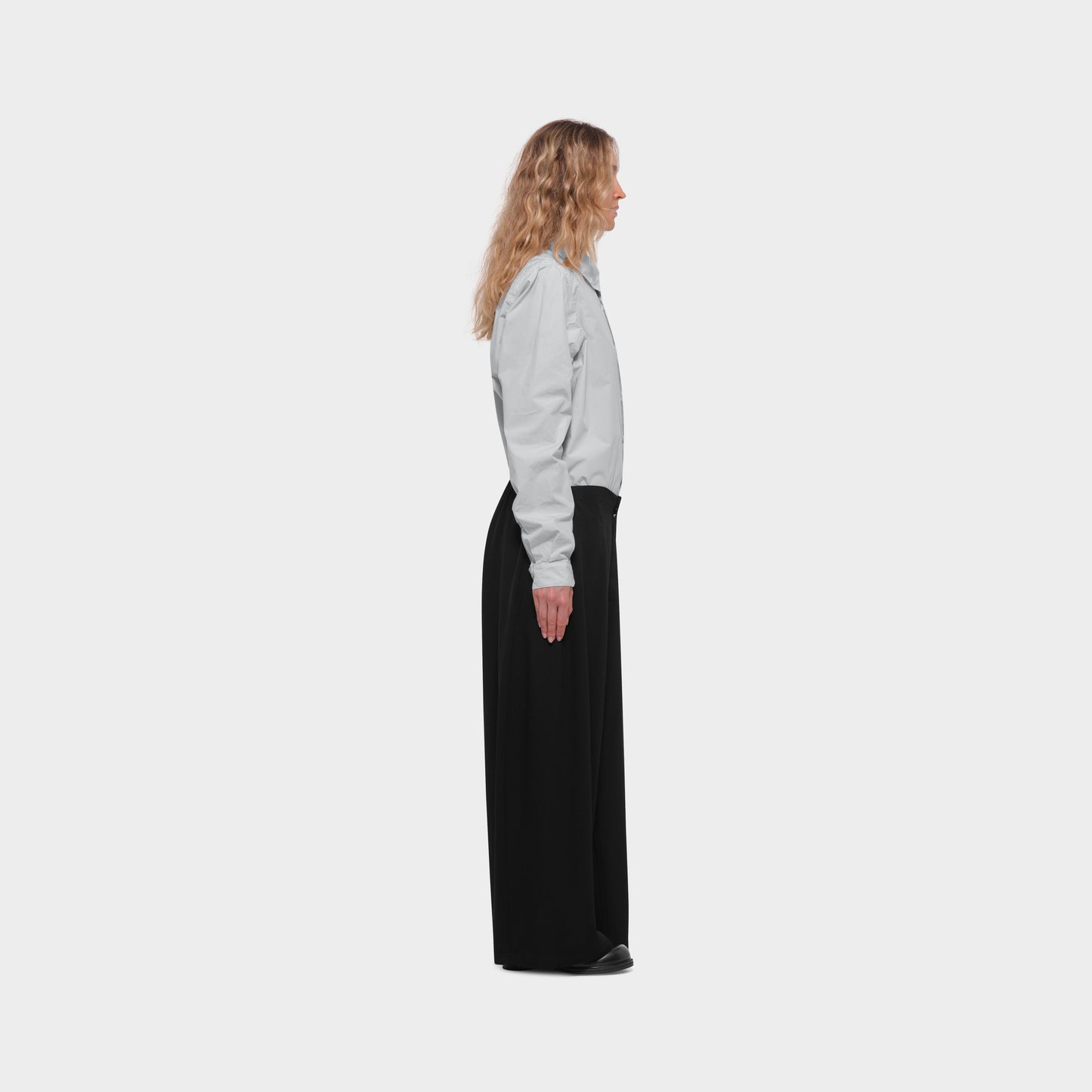 OMEN Hose Vita Olivi am model