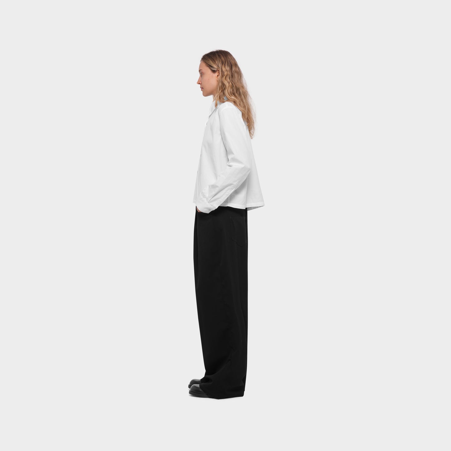 OMEN Hose Vienna Olivi am model
