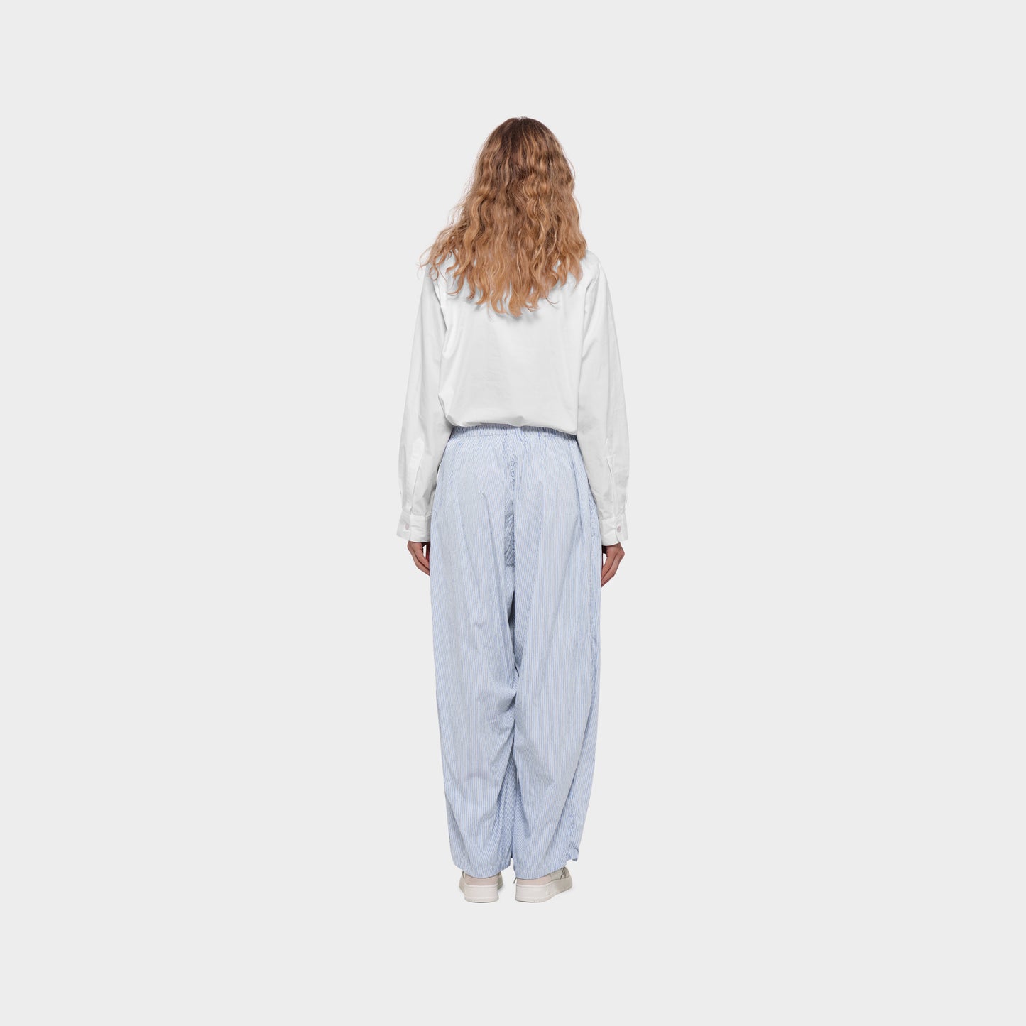 OMEN Hose Vita Regent am model