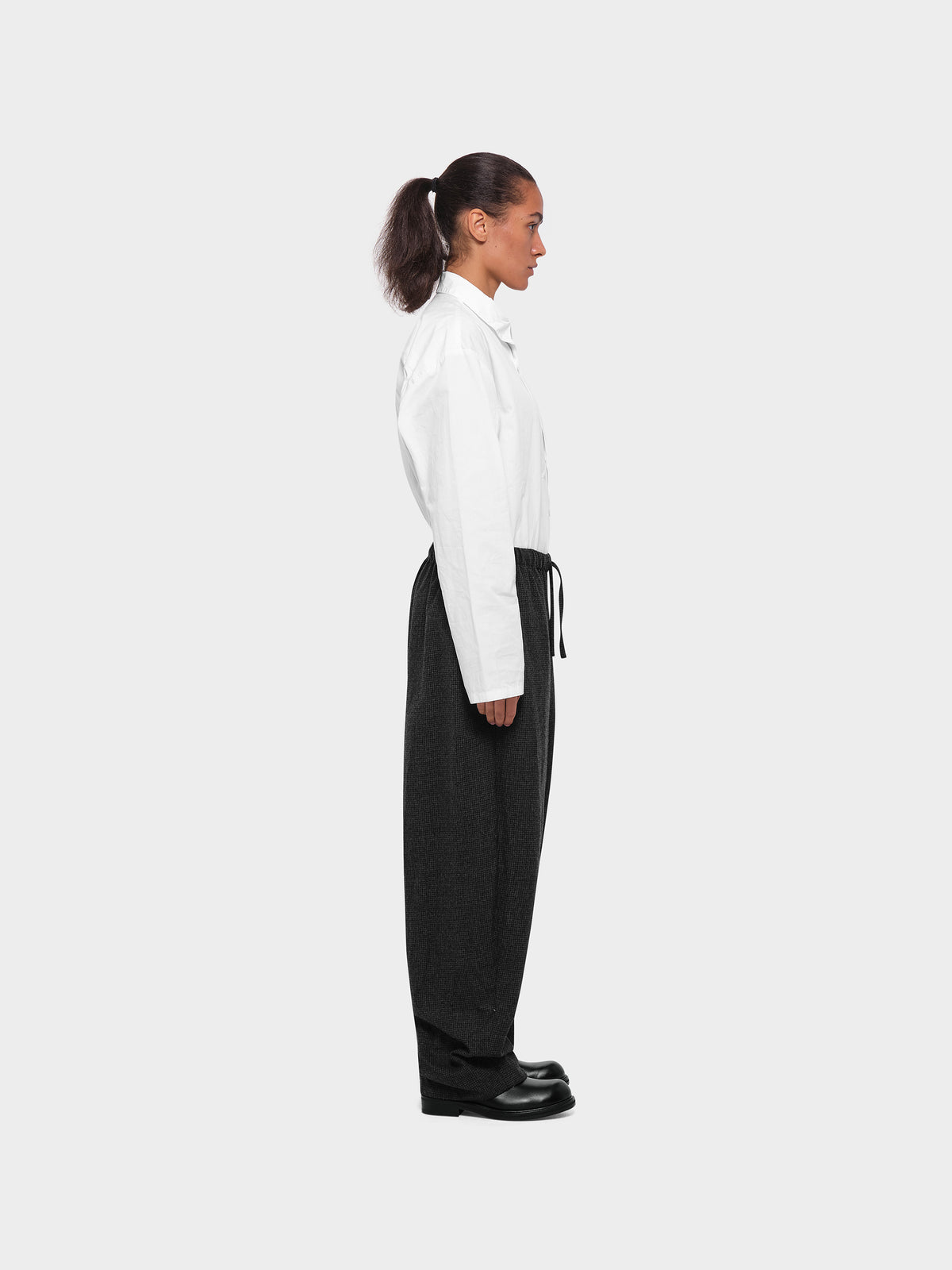 OMEN Hose Feodora Redpath am model