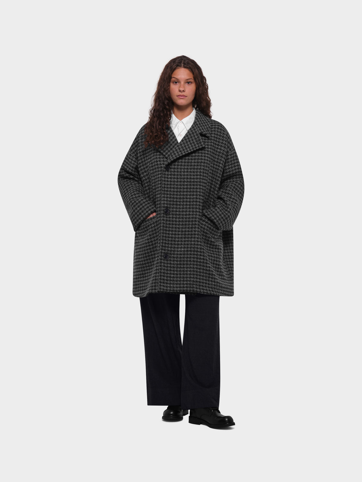 OMEN Mantel Sascha Ford am model