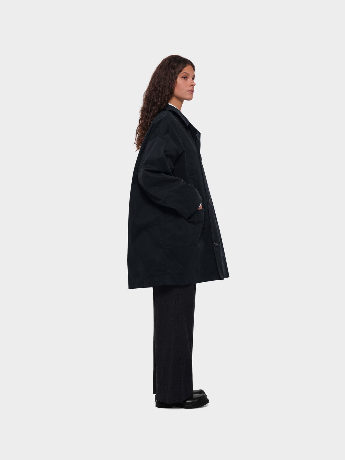 OMEN Mantel Sascha Damon am model