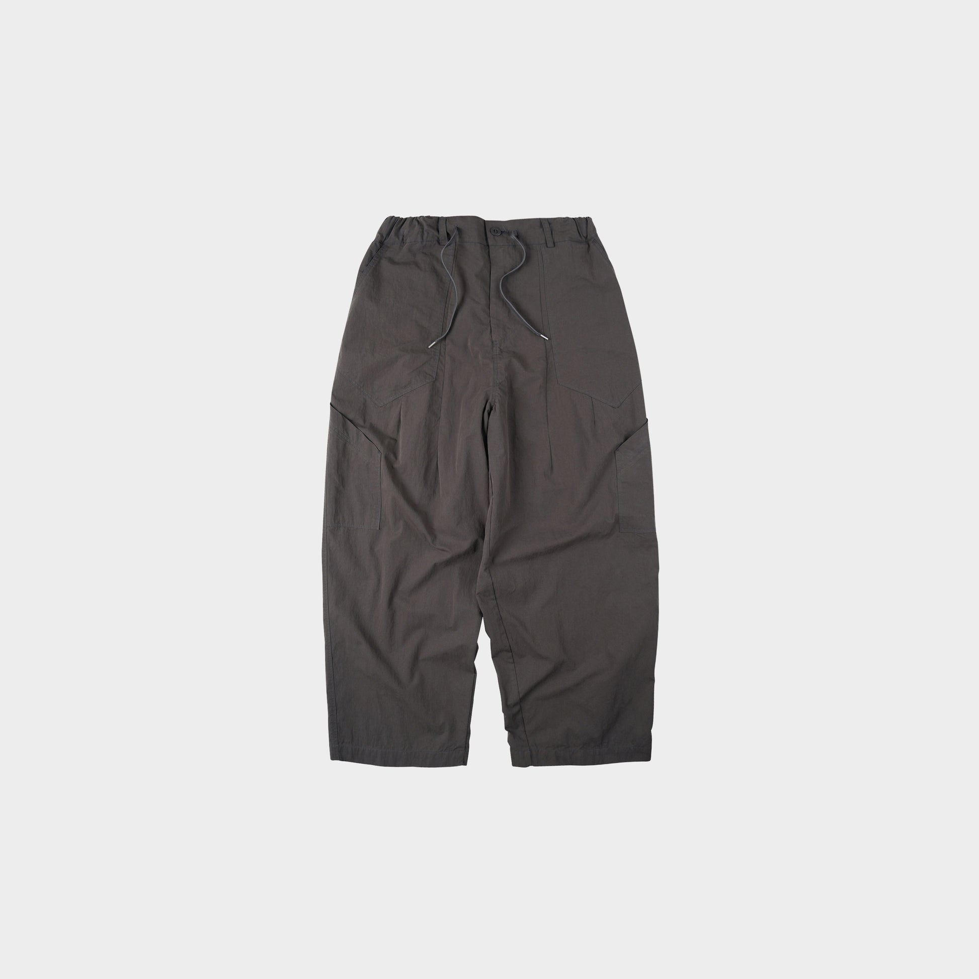 Frizmworks Fold Fatigue Wide Pants in Farbe charcoal
