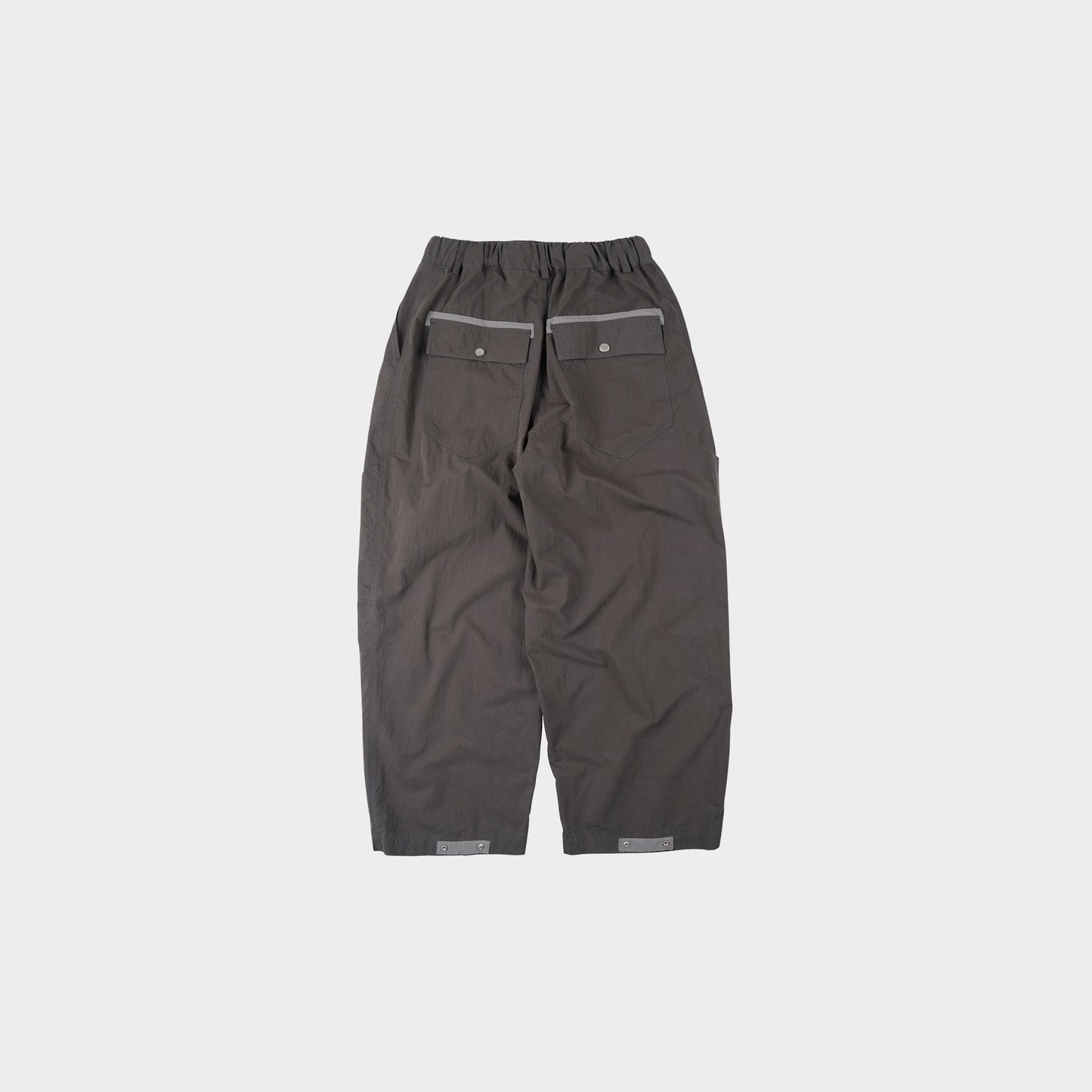 Frizmworks Fold Fatigue Wide Pants in Farbe charcoal