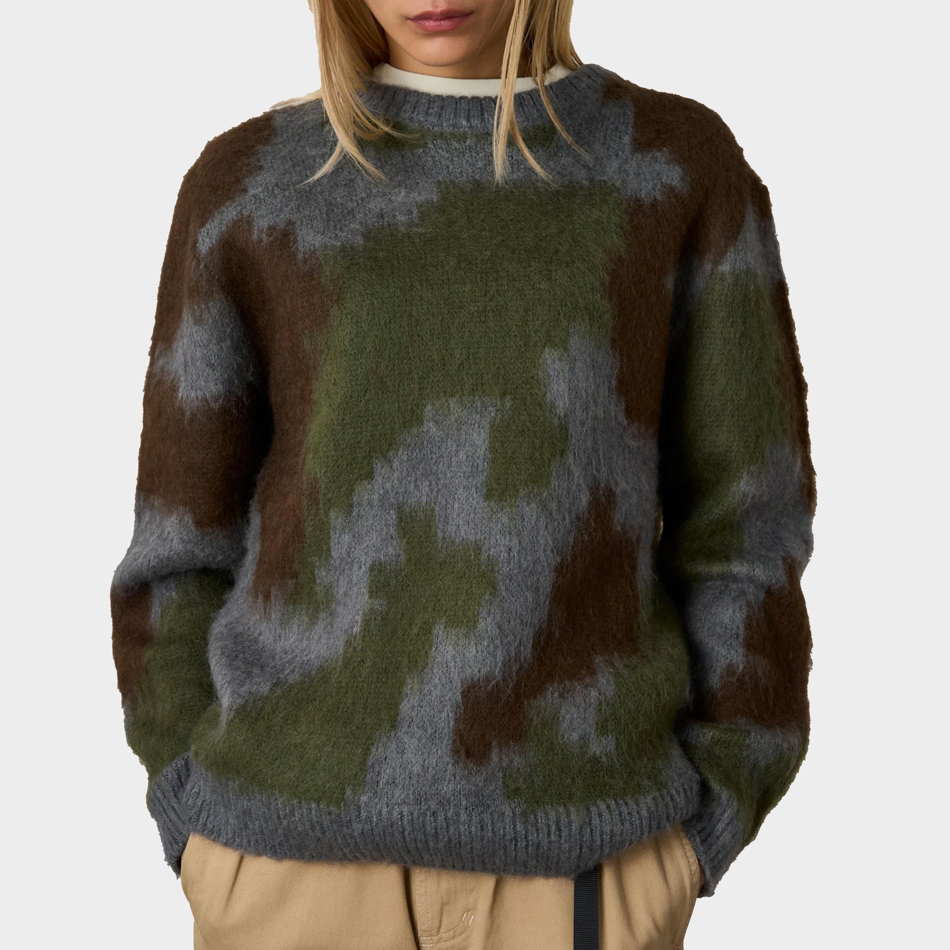 Gramicci Mohair Sweater am model