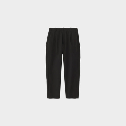 One Tuck Tapered Light Pants