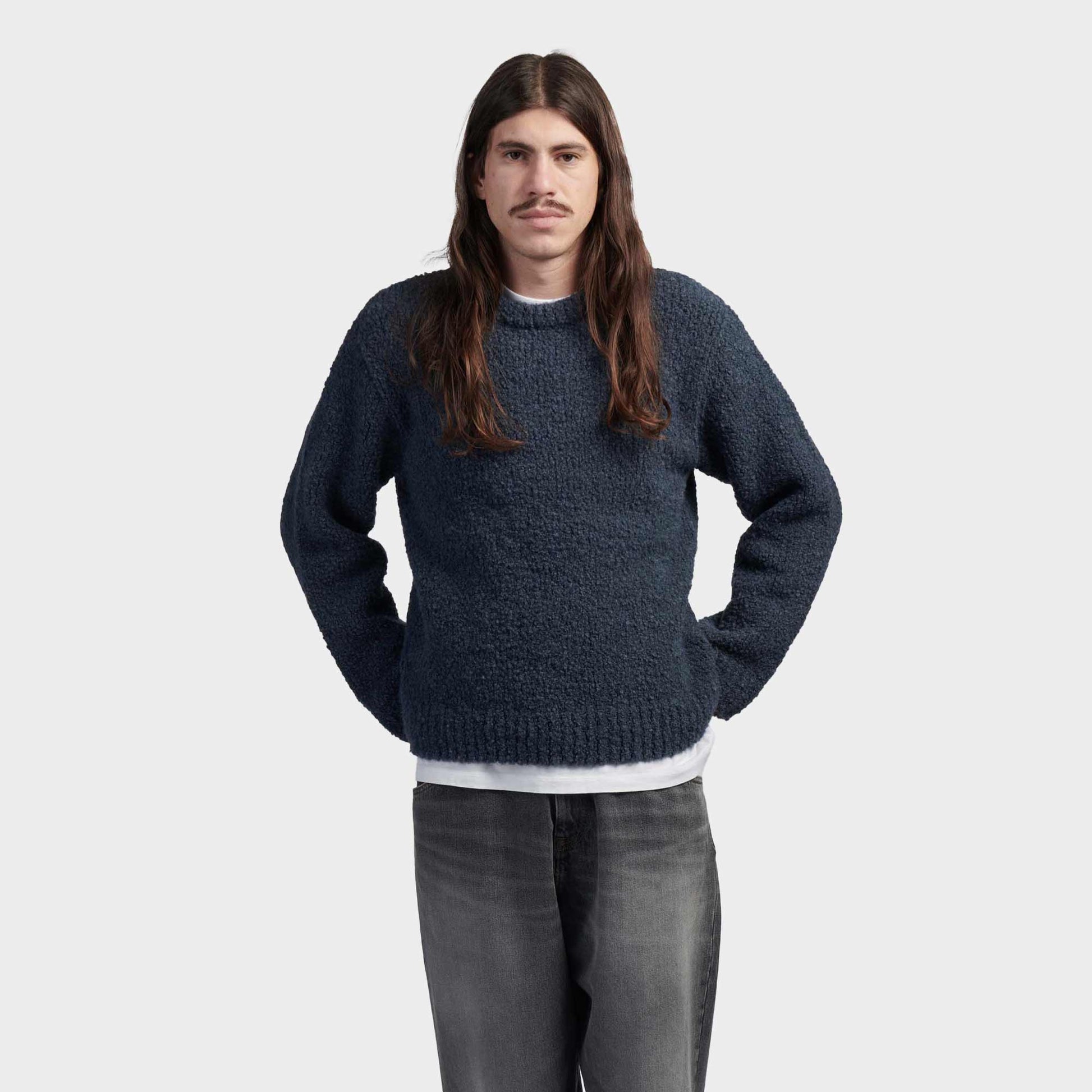 Edwin Dun Textured Sweater am model