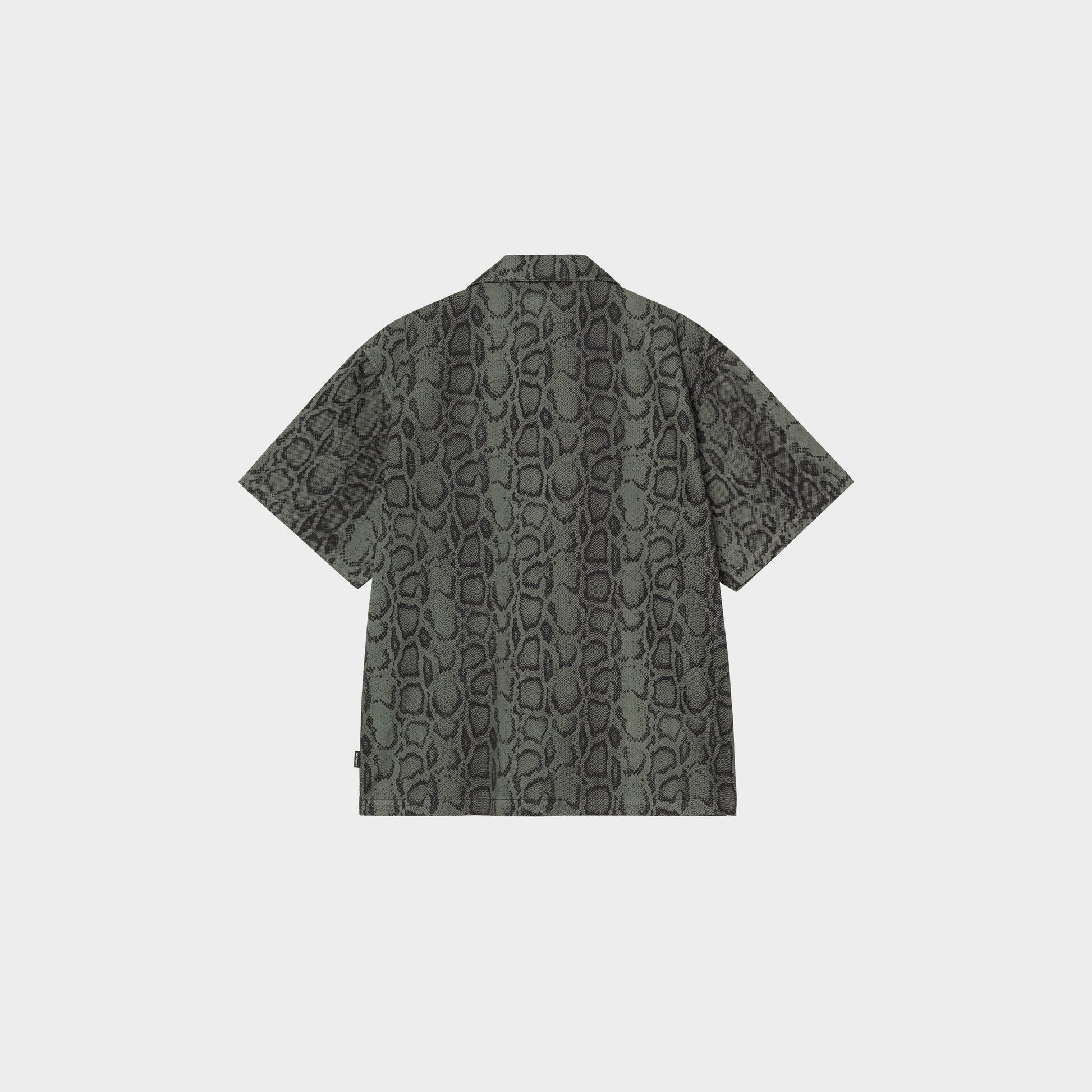 Carhartt WIP S/S Snake Camo Shirt in Farbe camo_leaf