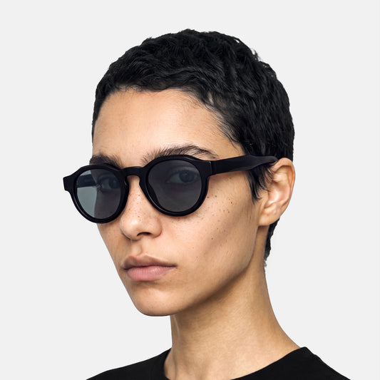 Kael Black Deep Green Gradient